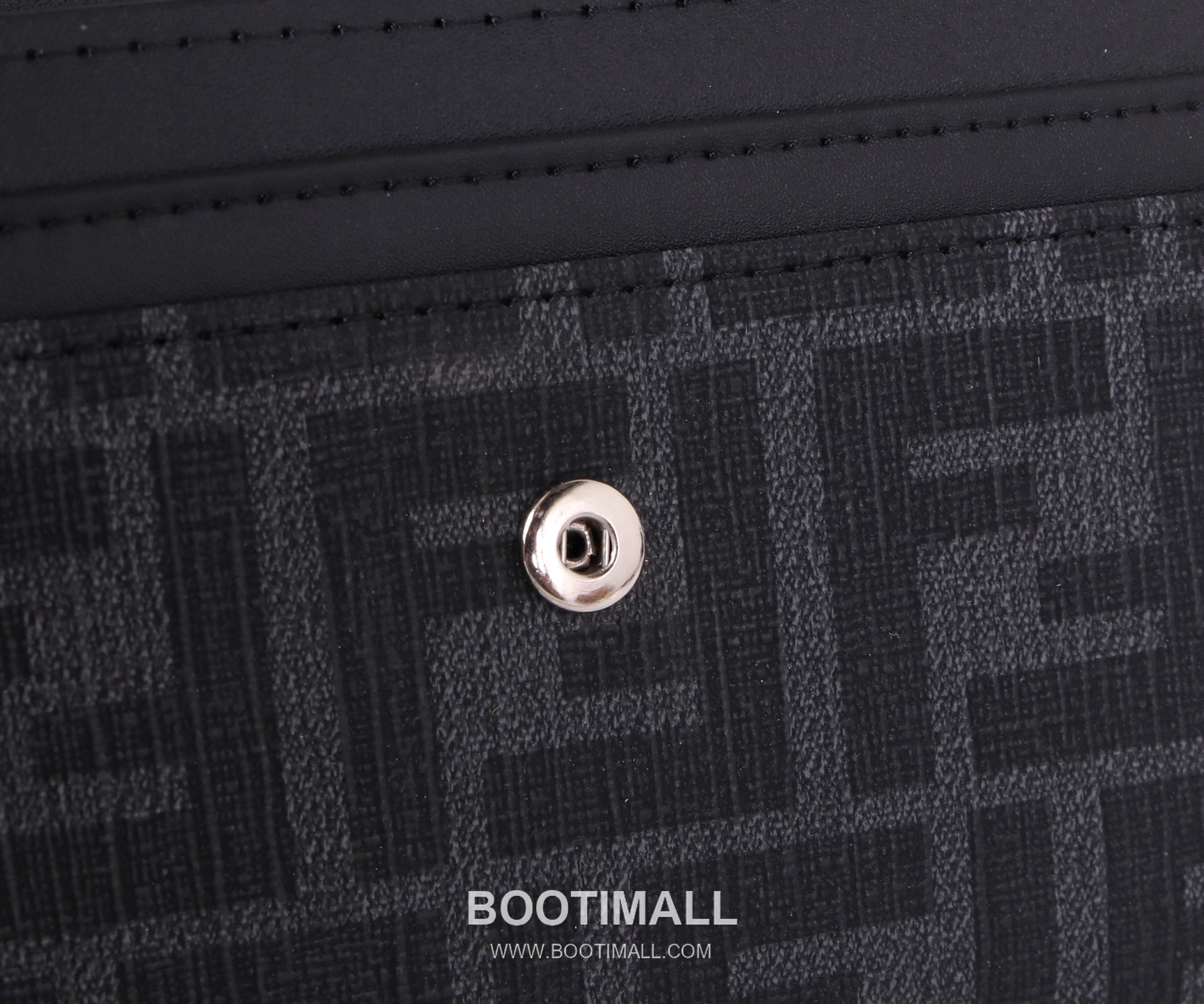 Fendi Calfskin Wallet with Key Hook Hardware and Strap Detail 펜디 카프스킨 키훅 하드웨어 스트랩 디테일 장지갑 SF06 19cm 6