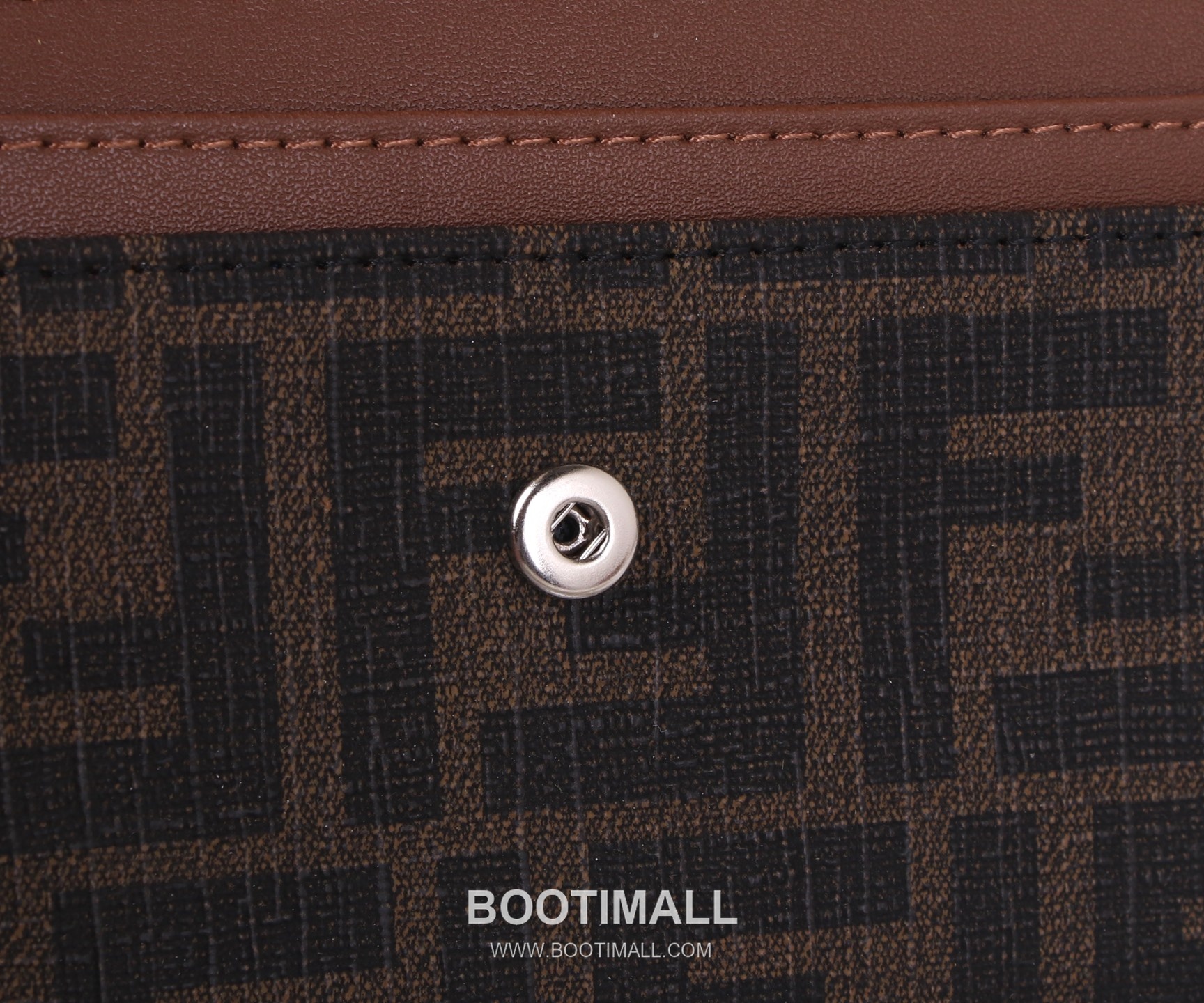 Fendi Calfskin Wallet with Key Hook Hardware and Strap Detail 펜디 카프스킨 키훅 하드웨어 스트랩 디테일 장지갑 SF06 19cm 8