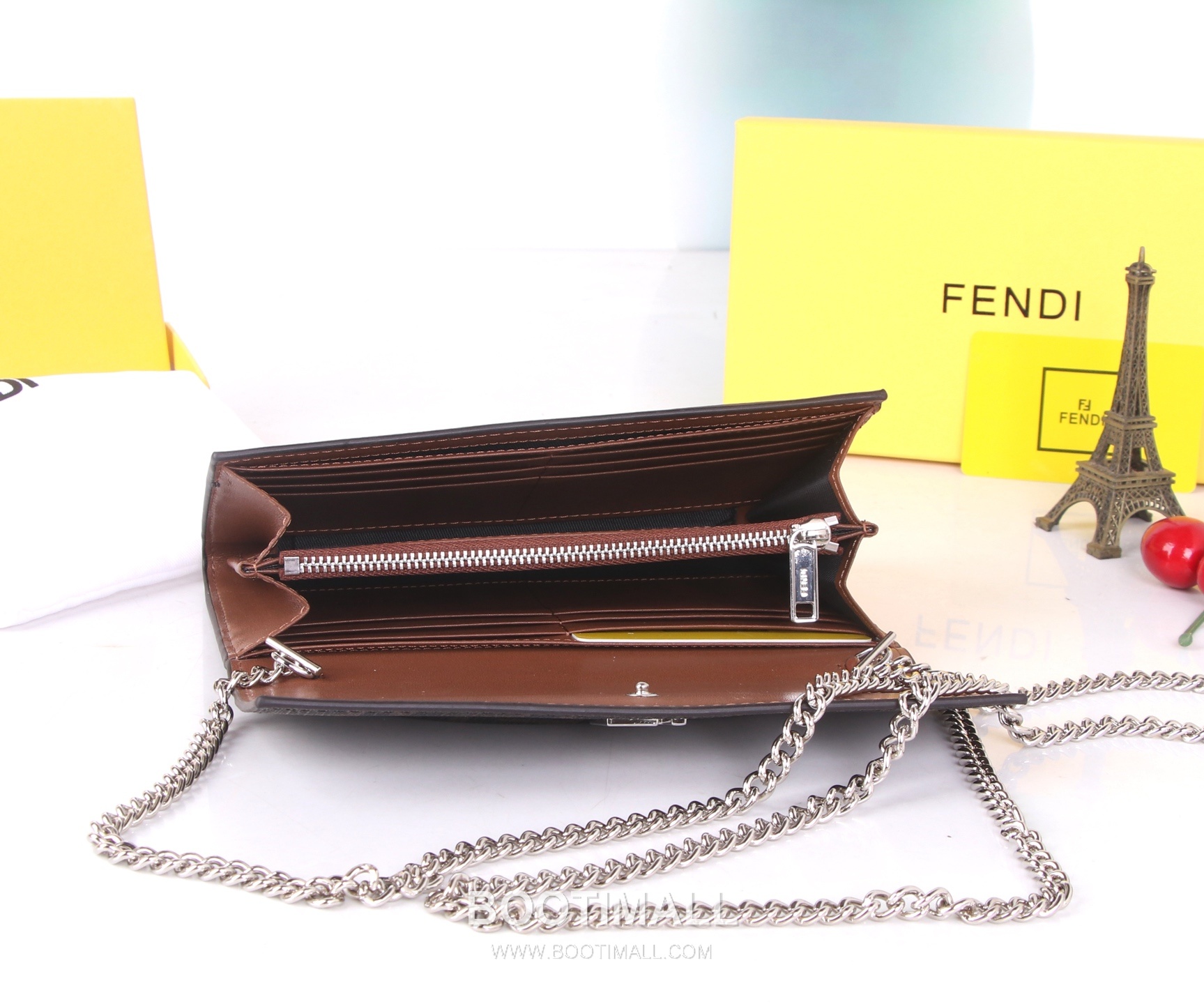 Fendi Calfskin Wallet with Key Hook Hardware and Strap Detail 펜디 카프스킨 키훅 하드웨어 스트랩 디테일 장지갑 SF06 19cm 9