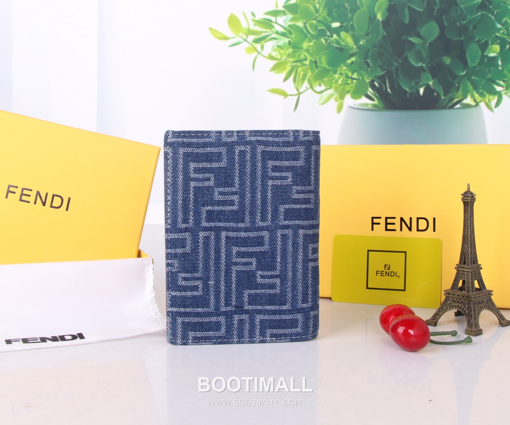 Fendi Calfskin Bi-Fold Wallet with Compact Multi Slot Detail 펜디 카프스킨 컴팩트 멀티 슬롯 반지갑 SF07 11.2cm 2