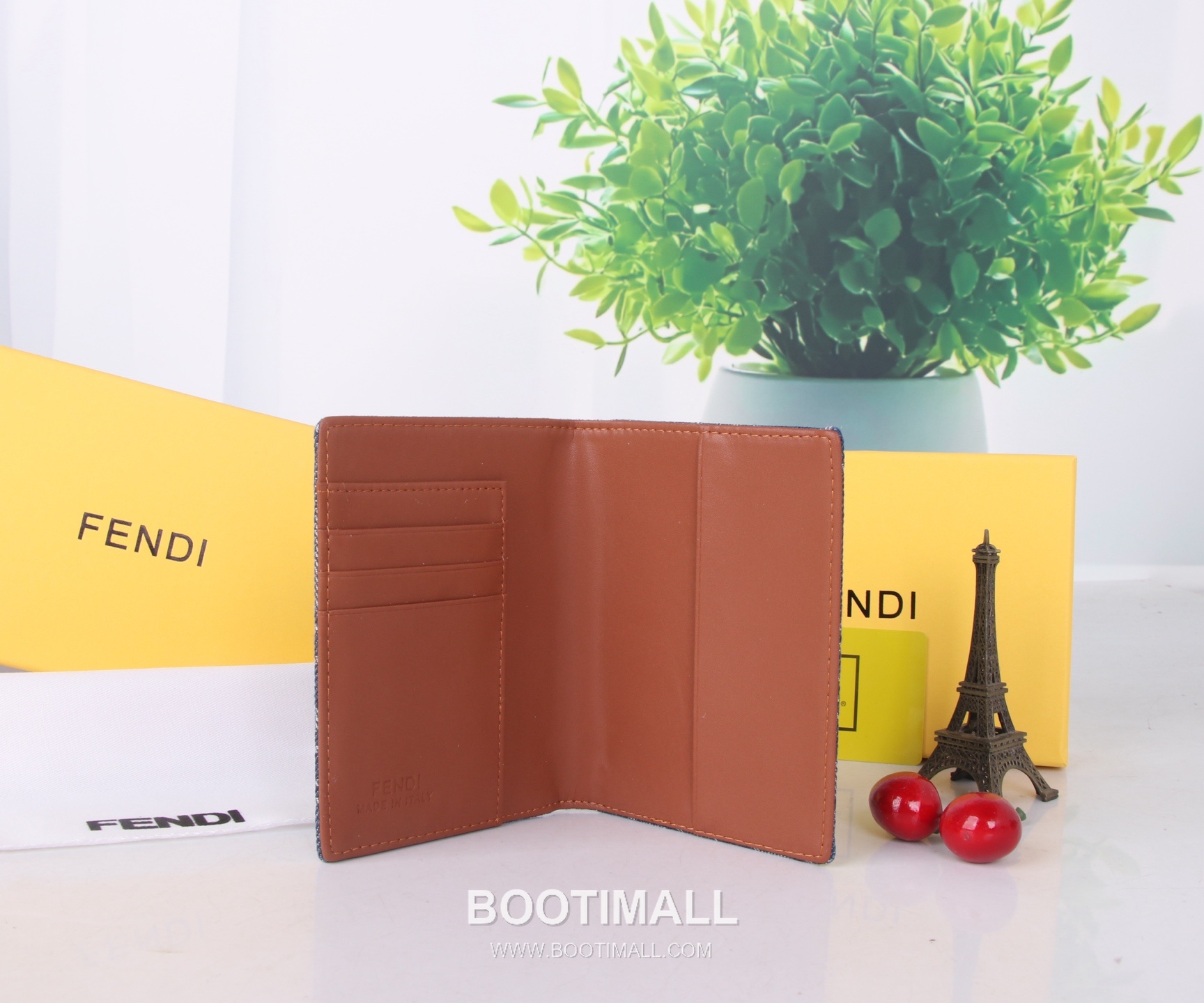 Fendi Calfskin Bi-Fold Wallet with Compact Multi Slot Detail 펜디 카프스킨 컴팩트 멀티 슬롯 반지갑 SF07 11.2cm 6