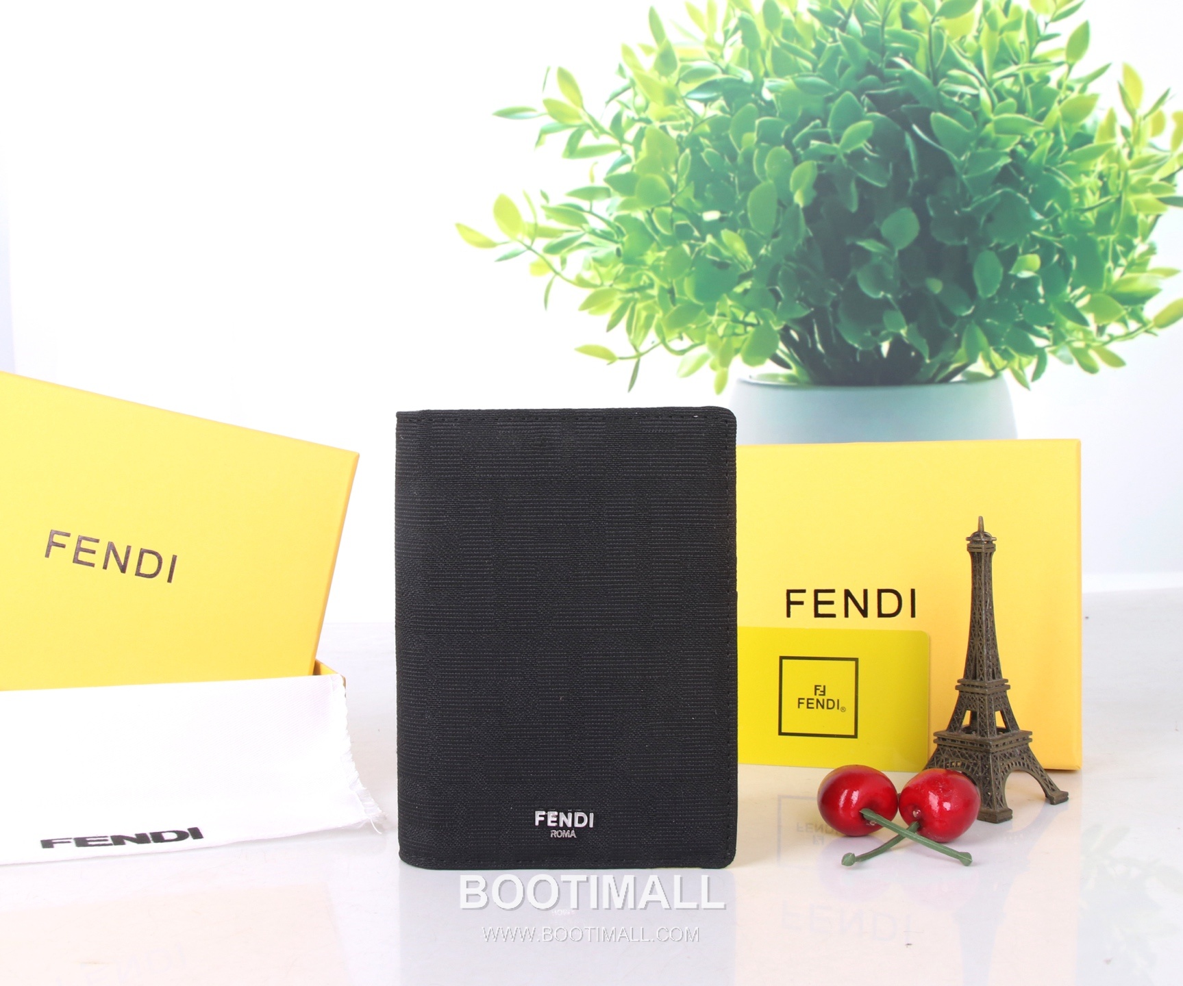 Fendi Calfskin Bi-Fold Wallet with Compact Multi Slot Detail 펜디 카프스킨 컴팩트 멀티 슬롯 반지갑 SF07 11.2cm 1
