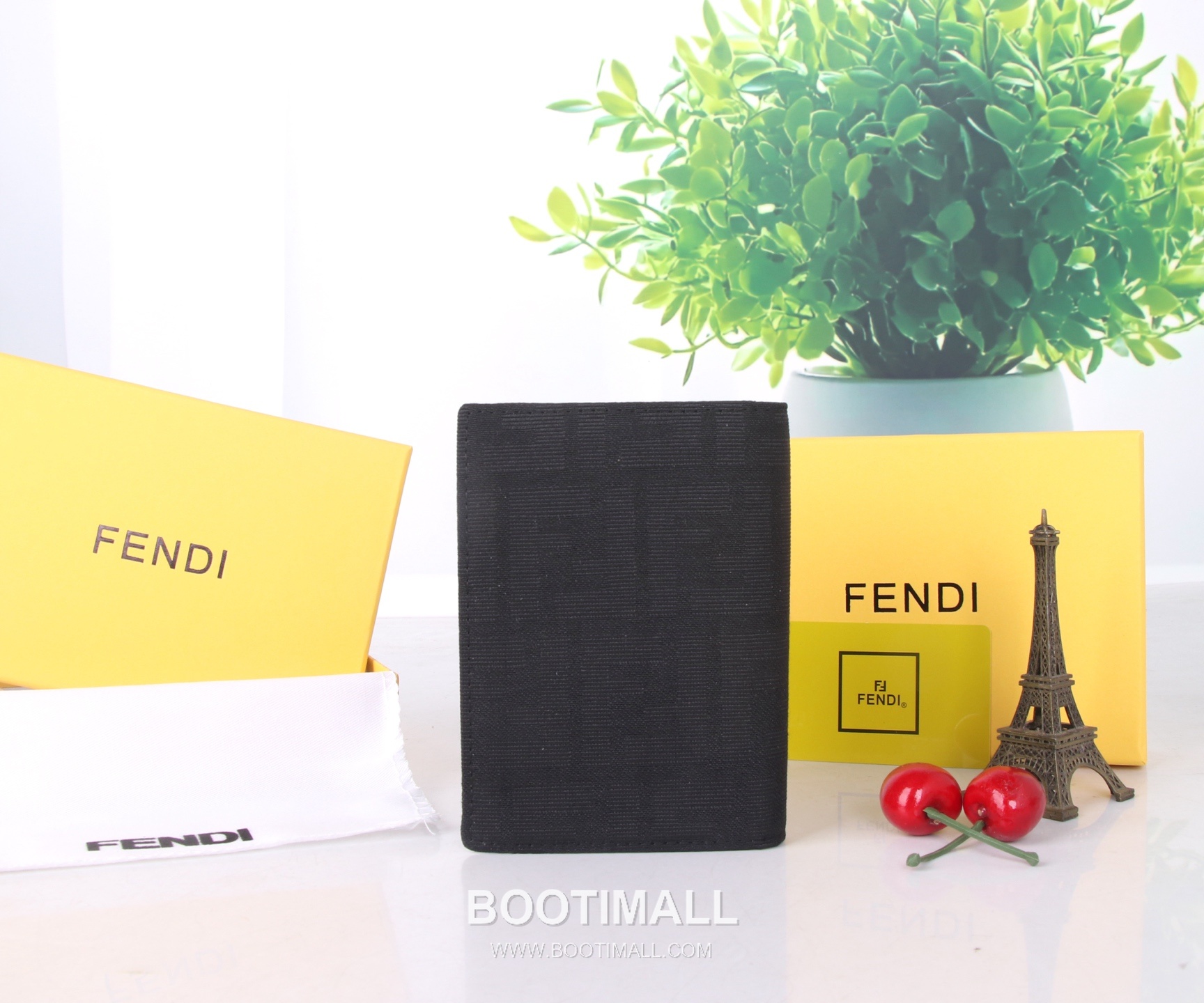 Fendi Calfskin Bi-Fold Wallet with Compact Multi Slot Detail 펜디 카프스킨 컴팩트 멀티 슬롯 반지갑 SF07 11.2cm 2