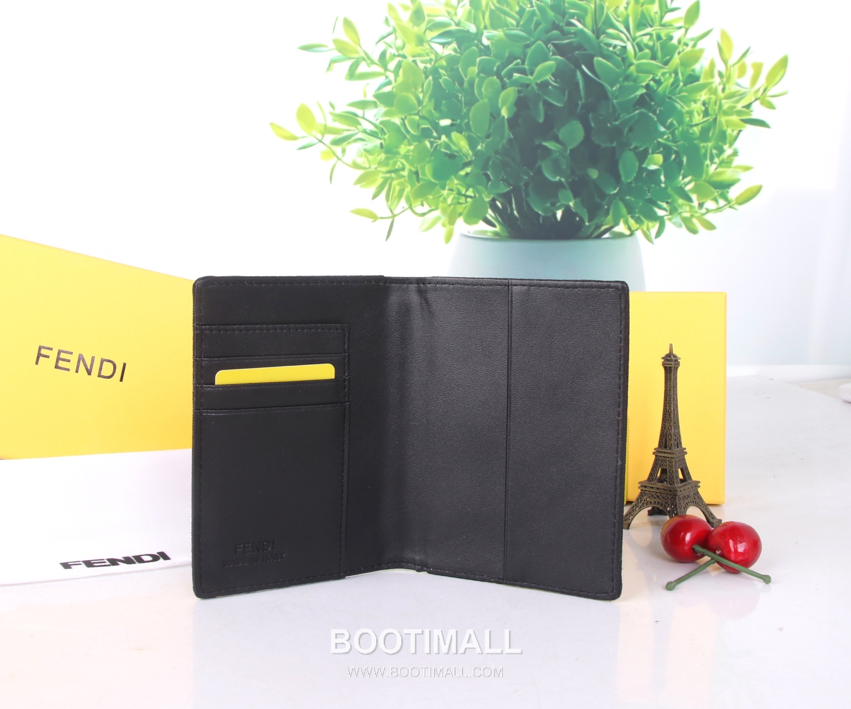Fendi Calfskin Bi-Fold Wallet with Compact Multi Slot Detail 펜디 카프스킨 컴팩트 멀티 슬롯 반지갑 SF07 11.2cm 6