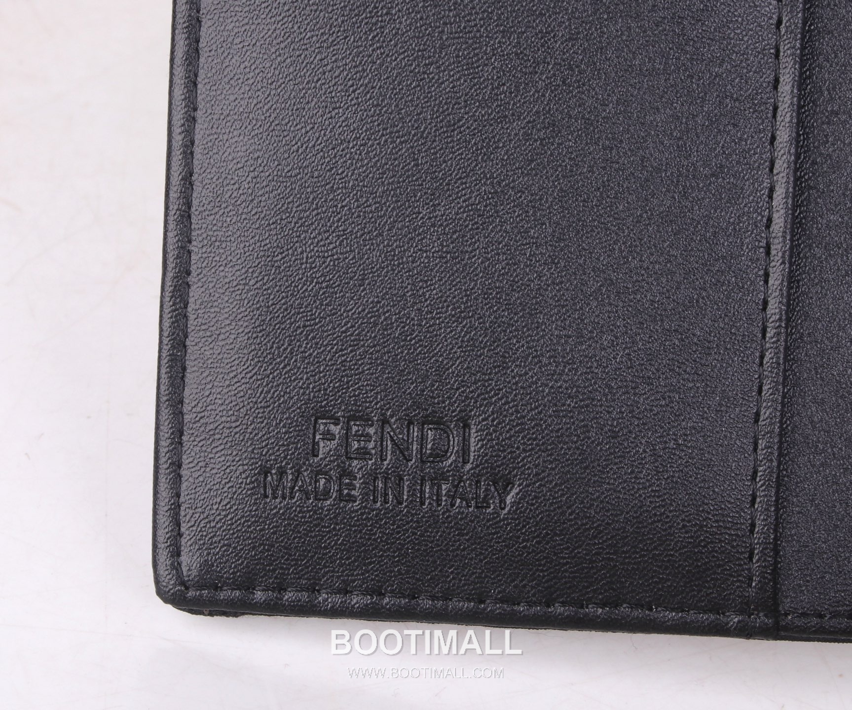 Fendi Calfskin Bi-Fold Wallet with Compact Multi Slot Detail 펜디 카프스킨 컴팩트 멀티 슬롯 반지갑 SF07 11.2cm 7