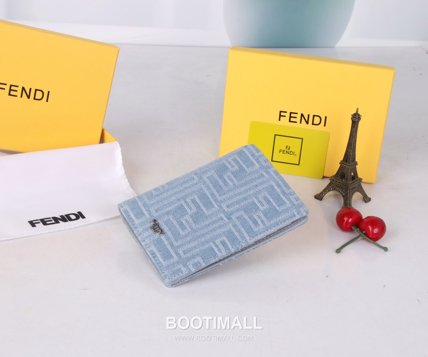 Fendi Calfskin Bi-Fold Wallet with Compact Multi Slot Detail 펜디 카프스킨 컴팩트 멀티 슬롯 반지갑 SF07 11.2cm 4