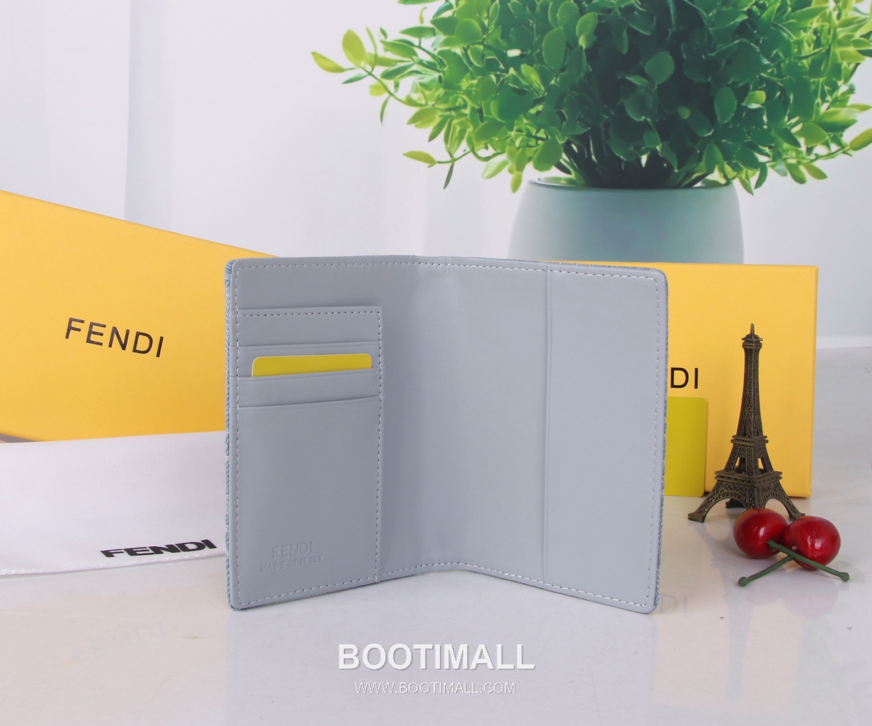 Fendi Calfskin Bi-Fold Wallet with Compact Multi Slot Detail 펜디 카프스킨 컴팩트 멀티 슬롯 반지갑 SF07 11.2cm 6