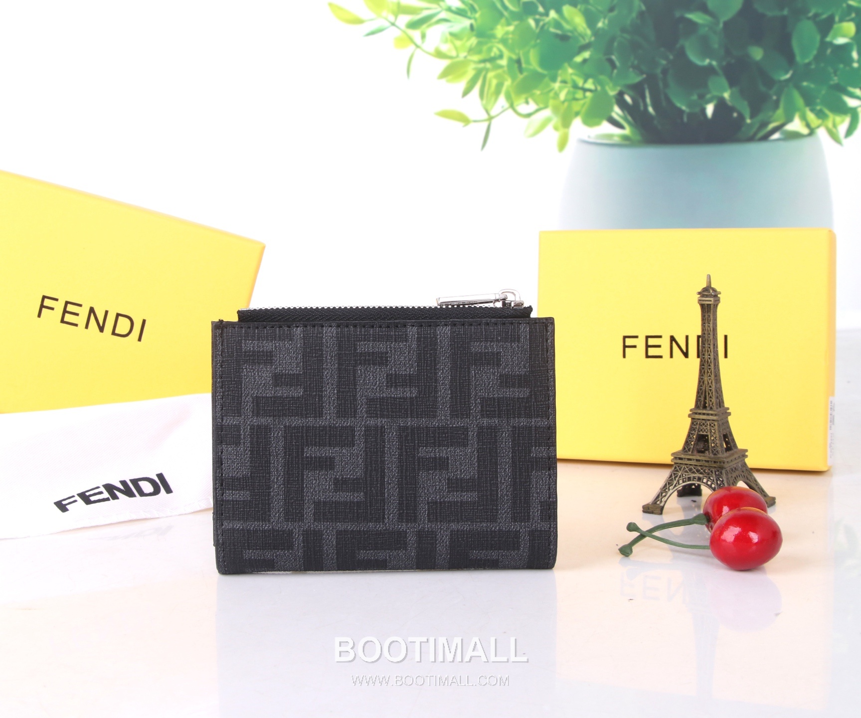 Fendi PVC Calfskin Bi-Fold Wallet with Multi Function Slot Detail 펜디 PVC 카프스킨 멀티 슬롯 디테일 반지갑 SF02 11.5cm 3