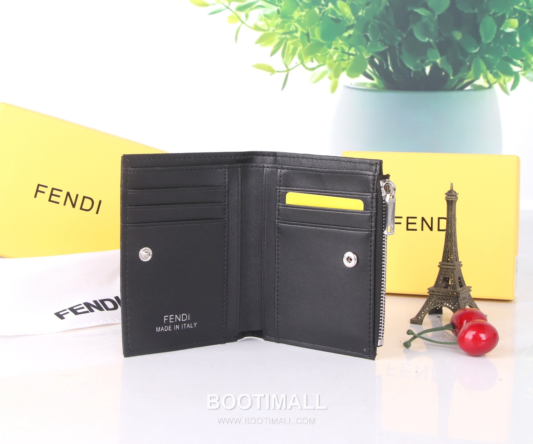 Fendi PVC Calfskin Bi-Fold Wallet with Multi Function Slot Detail 펜디 PVC 카프스킨 멀티 슬롯 디테일 반지갑 SF02 11.5cm 7