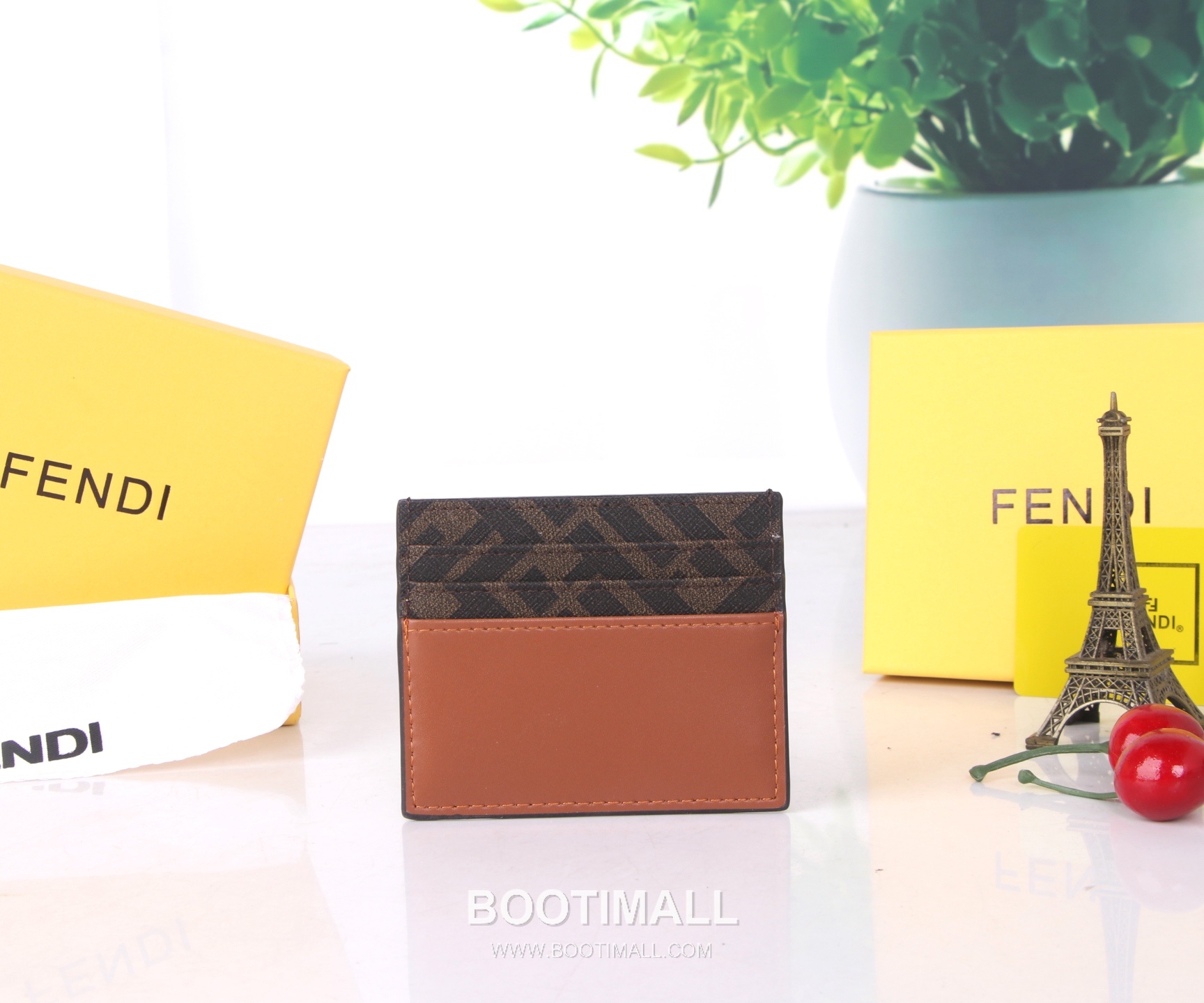 Fendi Lambskin Jacquard Embossed Bi-Fold Wallet with Multi Slot Detail 펜디 램스킨 자카드 엠보스드 멀티 슬롯 반지갑 SF04 11.5cm 3