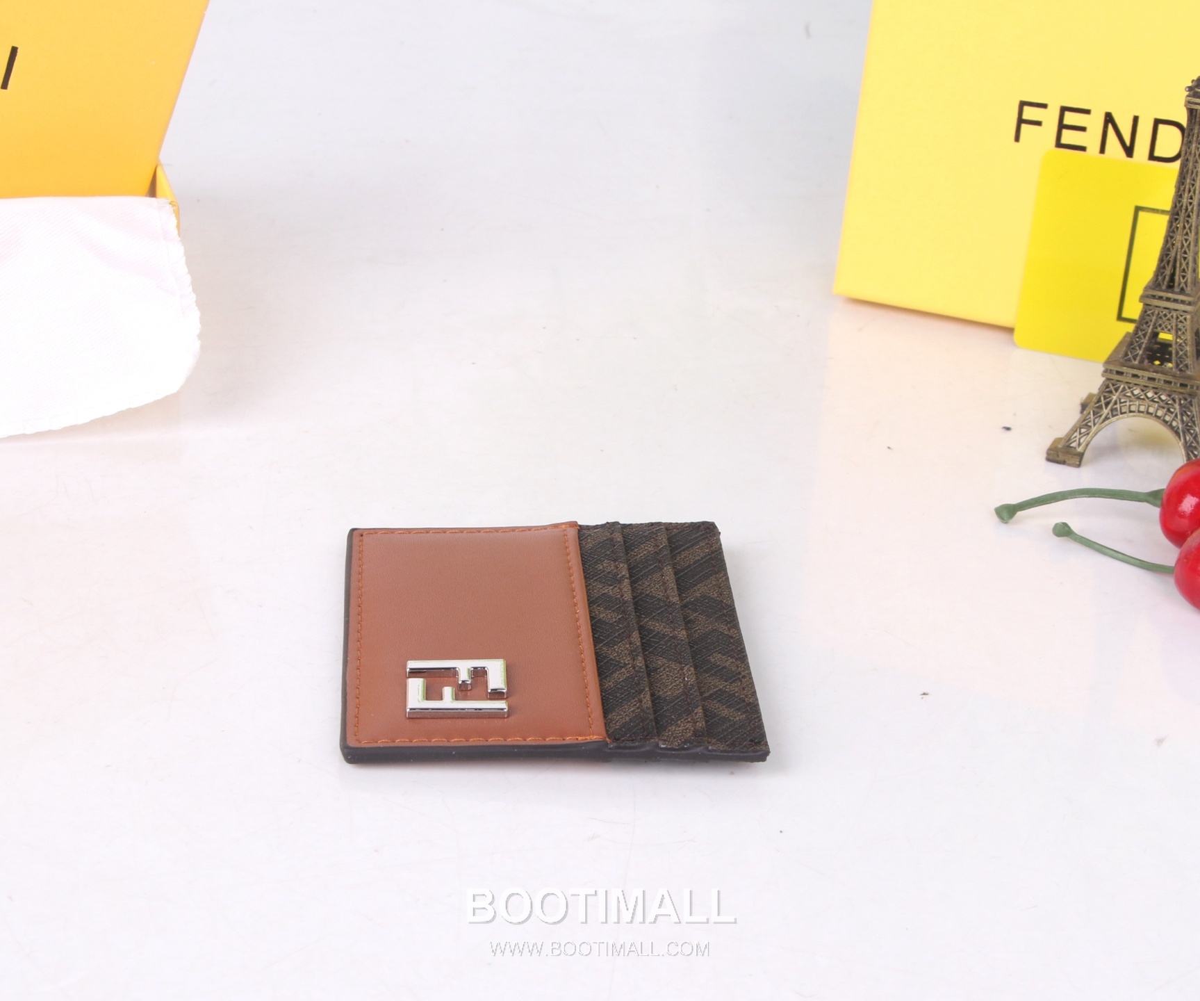 Fendi Lambskin Jacquard Embossed Bi-Fold Wallet with Multi Slot Detail 펜디 램스킨 자카드 엠보스드 멀티 슬롯 반지갑 SF04 11.5cm 6