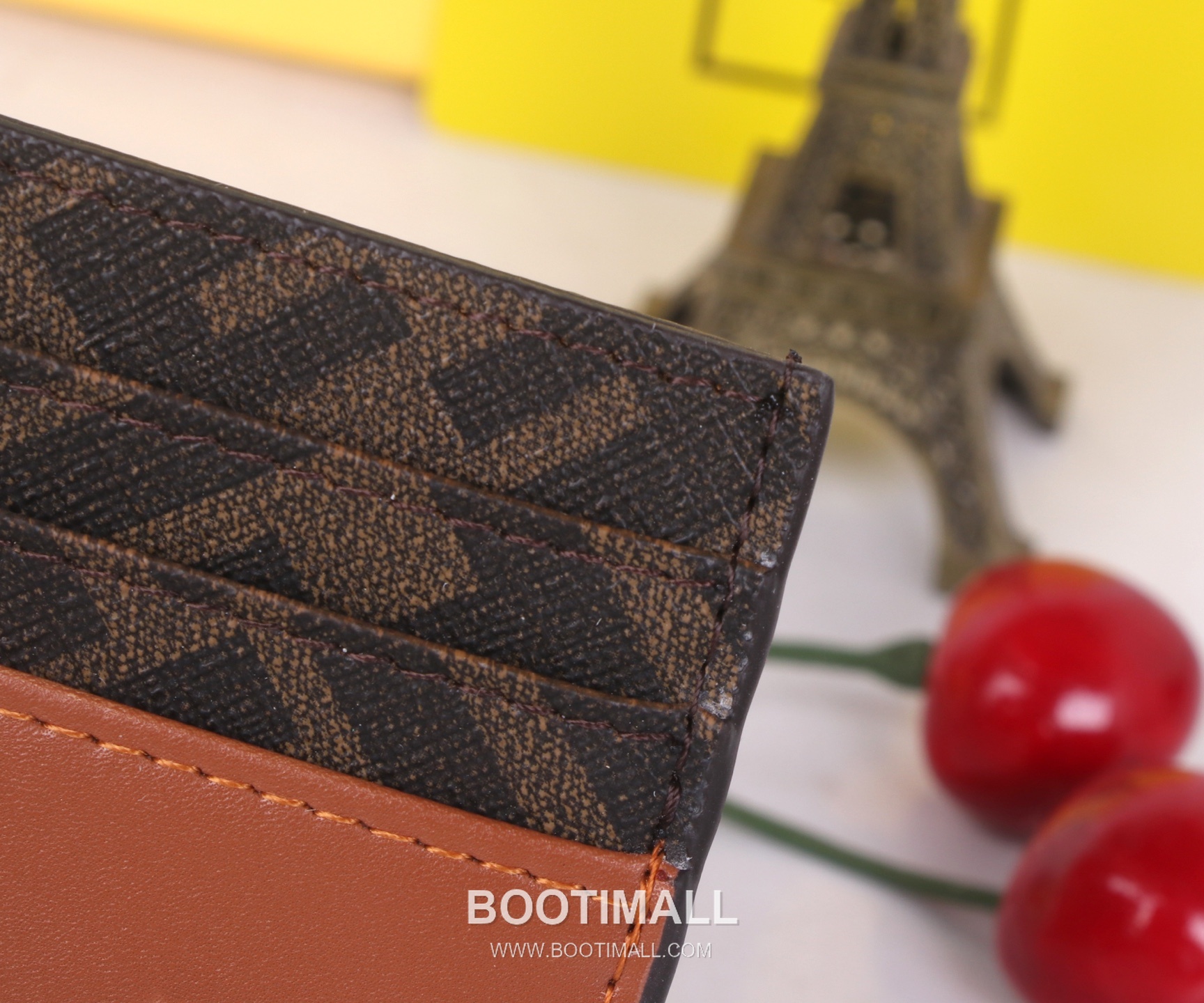 Fendi Lambskin Jacquard Embossed Bi-Fold Wallet with Multi Slot Detail 펜디 램스킨 자카드 엠보스드 멀티 슬롯 반지갑 SF04 11.5cm 7