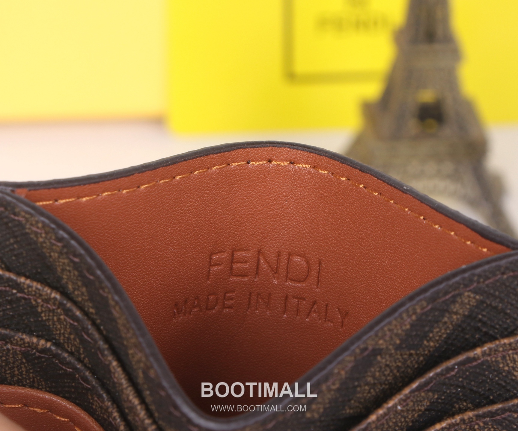 Fendi Lambskin Jacquard Embossed Bi-Fold Wallet with Multi Slot Detail 펜디 램스킨 자카드 엠보스드 멀티 슬롯 반지갑 SF04 11.5cm 8