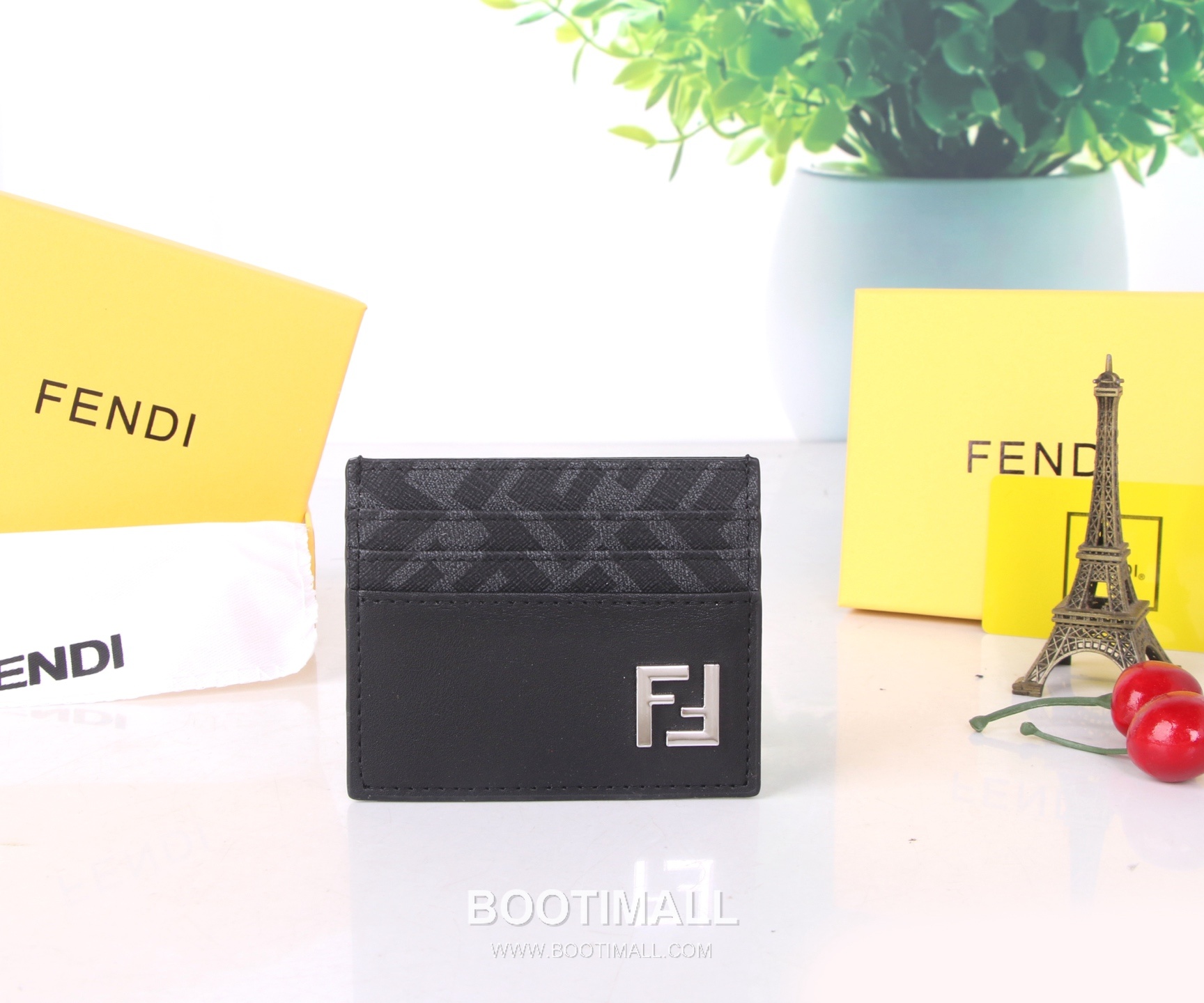 Fendi Lambskin Jacquard Embossed Bi-Fold Wallet with Multi Slot Detail 펜디 램스킨 자카드 엠보스드 멀티 슬롯 반지갑 SF04 11.5cm 1