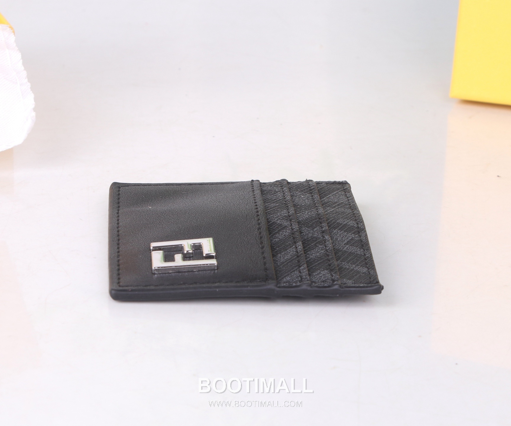 Fendi Lambskin Jacquard Embossed Bi-Fold Wallet with Multi Slot Detail 펜디 램스킨 자카드 엠보스드 멀티 슬롯 반지갑 SF04 11.5cm 8