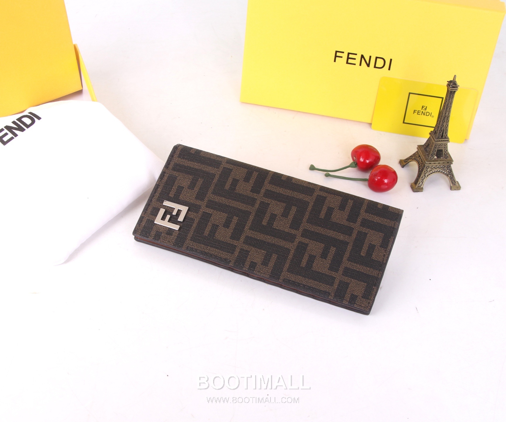 Fendi Calfskin Slim Wallet with Multi Slot Detail 펜디 카프스킨 슬림 멀티 슬롯 장지갑 SF02 17.5cm 4