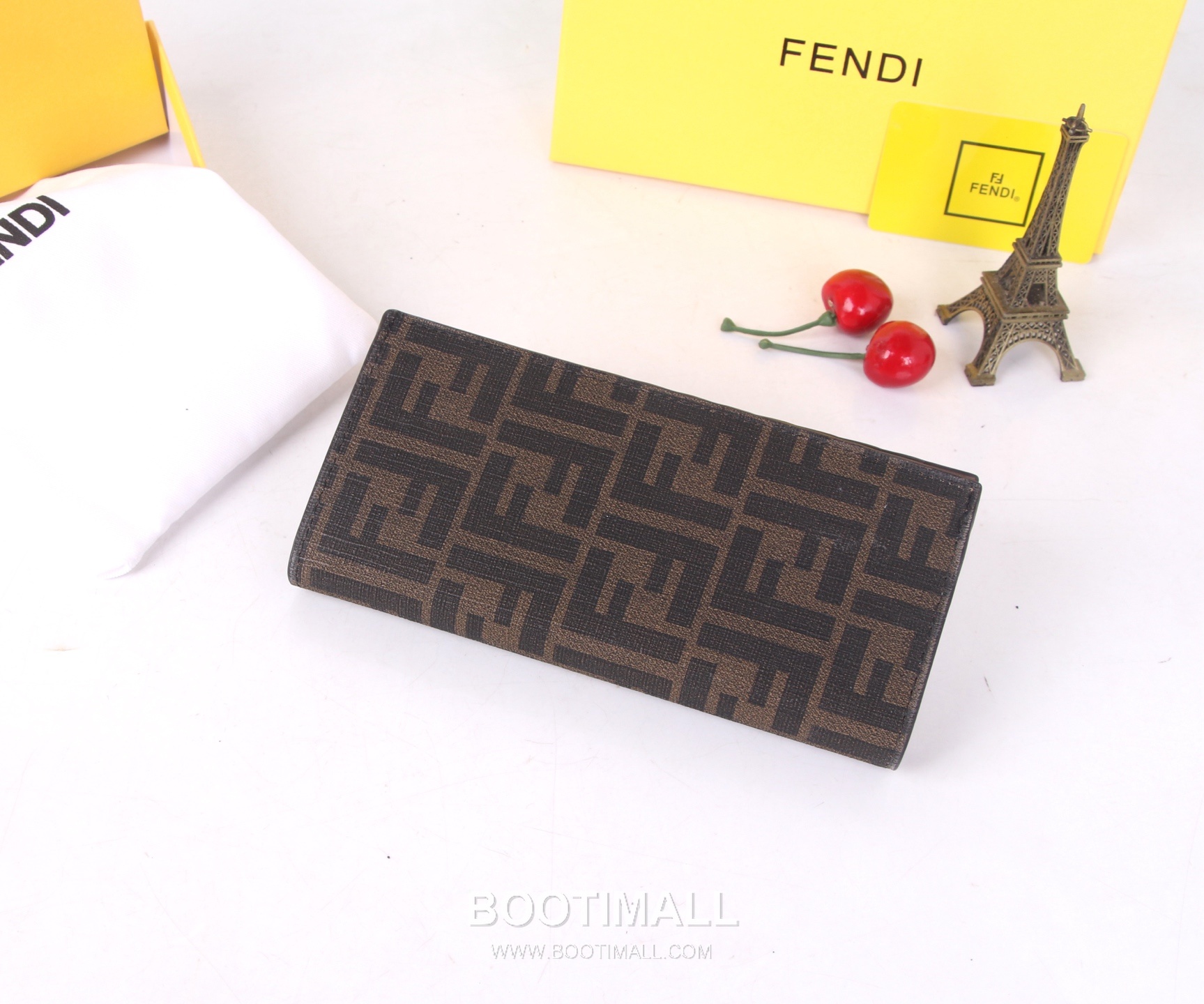 Fendi Calfskin Slim Wallet with Multi Slot Detail 펜디 카프스킨 슬림 멀티 슬롯 장지갑 SF02 17.5cm 5