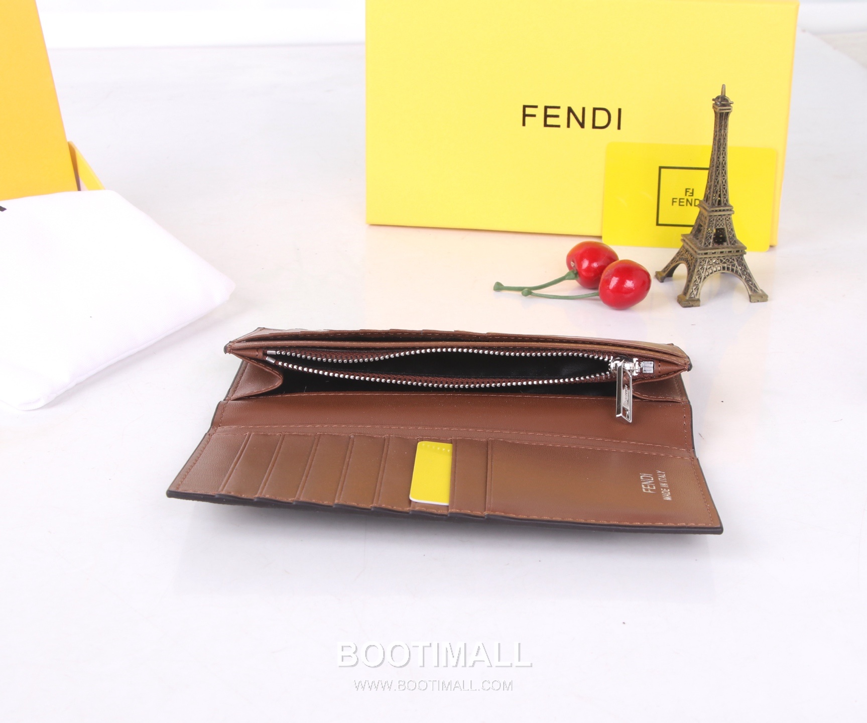 Fendi Calfskin Slim Wallet with Multi Slot Detail 펜디 카프스킨 슬림 멀티 슬롯 장지갑 SF02 17.5cm 8