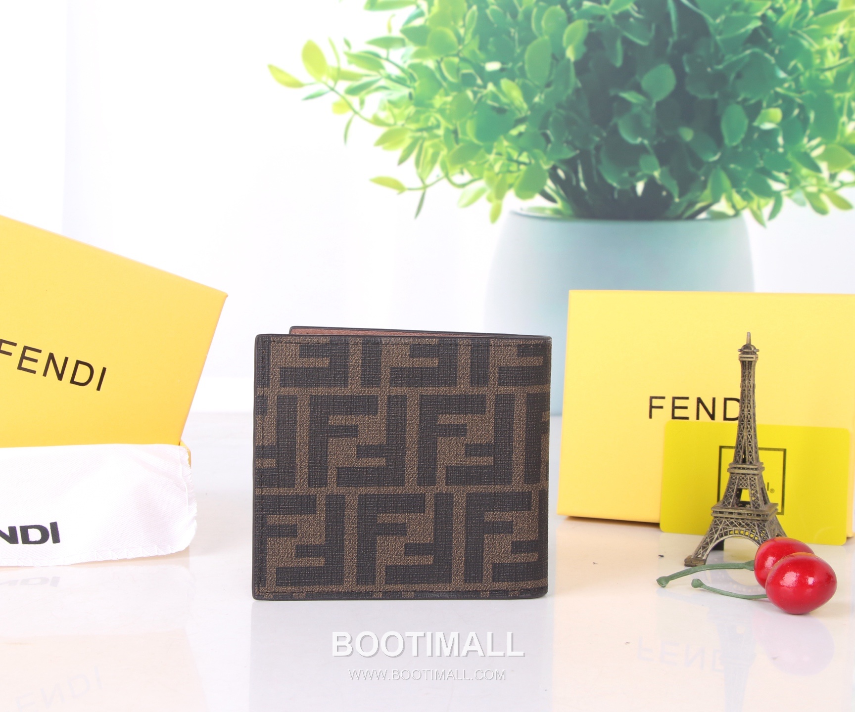 Fendi Calfskin Bi-Fold Wallet with Slim Multi Slot Detail 펜디 카프스킨 슬림 멀티 슬롯 반지갑 SF03 11cm 3