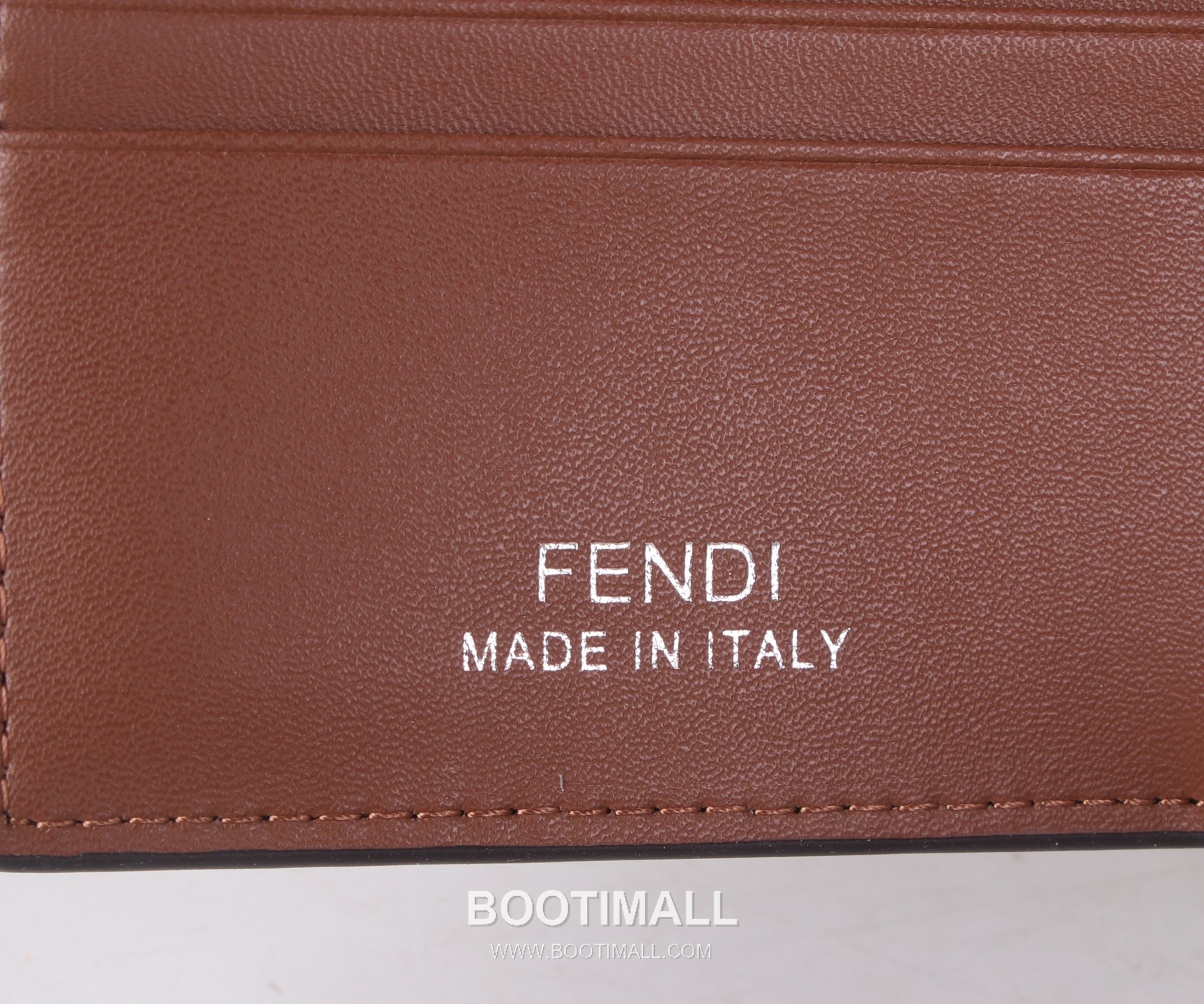 Fendi Calfskin Bi-Fold Wallet with Slim Multi Slot Detail 펜디 카프스킨 슬림 멀티 슬롯 반지갑 SF03 11cm 7