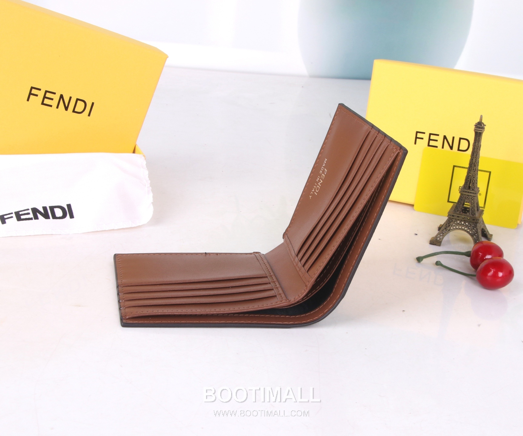 Fendi Calfskin Bi-Fold Wallet with Slim Multi Slot Detail 펜디 카프스킨 슬림 멀티 슬롯 반지갑 SF03 11cm 9