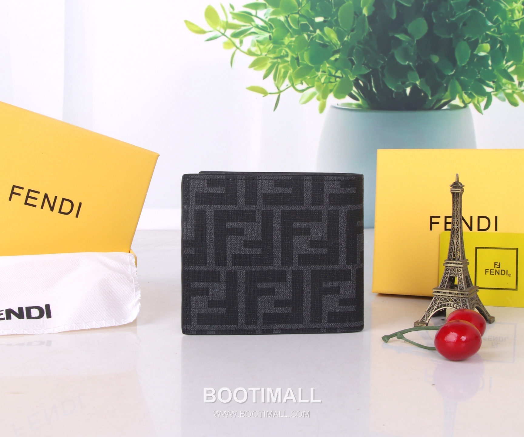 Fendi Calfskin Bi-Fold Wallet with Slim Multi Slot Detail 펜디 카프스킨 슬림 멀티 슬롯 반지갑 SF03 11cm 2