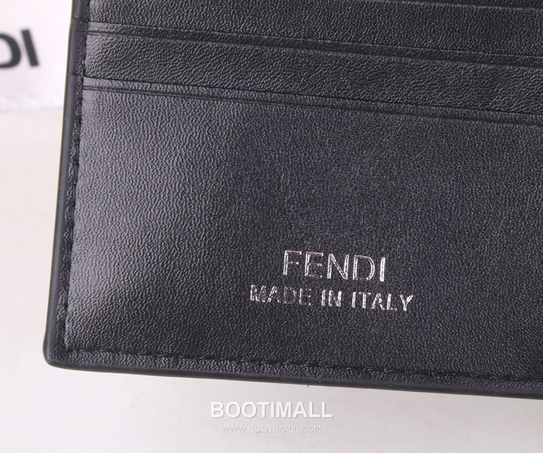 Fendi Calfskin Bi-Fold Wallet with Slim Multi Slot Detail 펜디 카프스킨 슬림 멀티 슬롯 반지갑 SF03 11cm 7