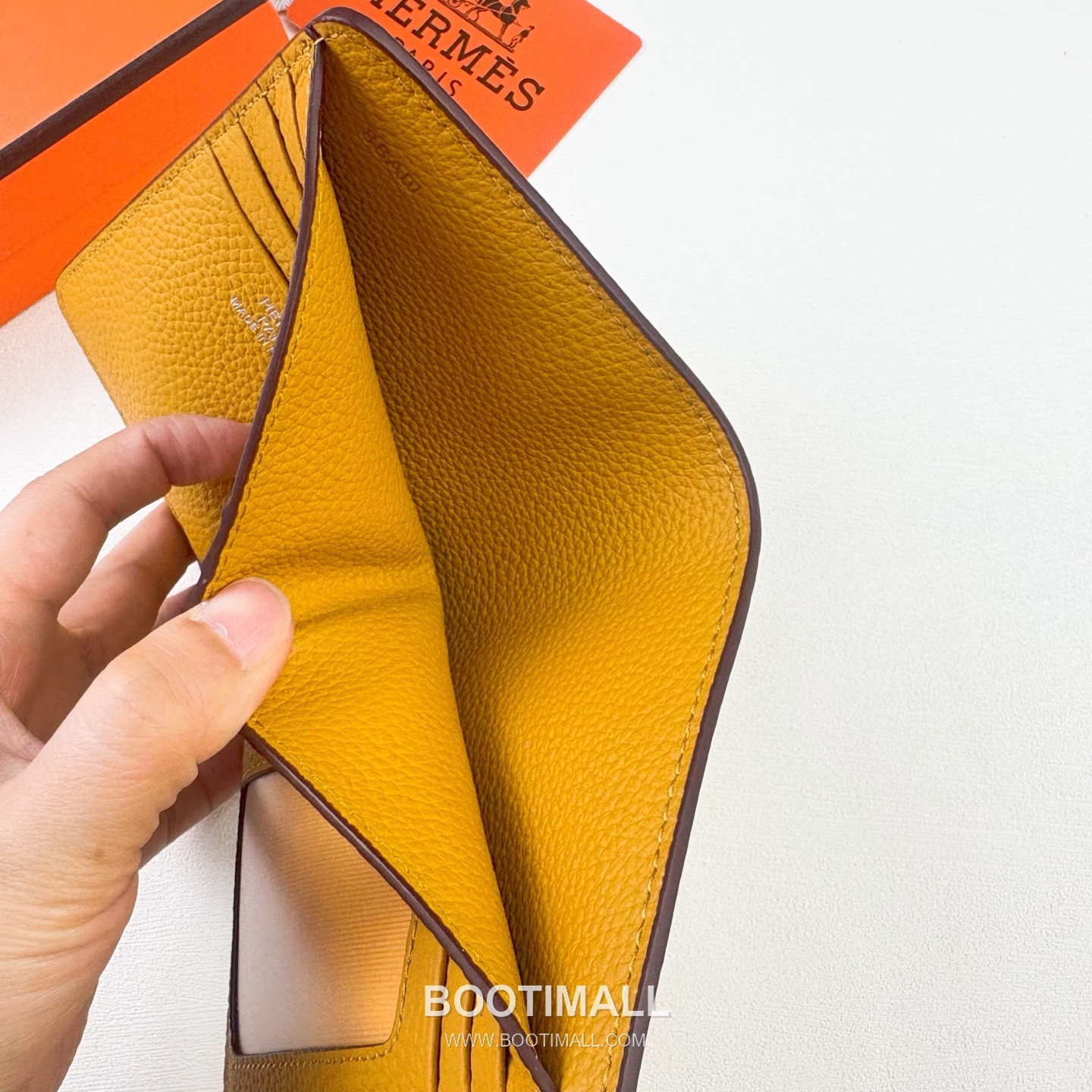 Hermès Togo Calfskin Wallet with Palladium Lock and Multi Slot Detail 에르메스 토고 카프스킨 팔라듐 락 멀티 슬롯 지갑 231 13.5cm 6