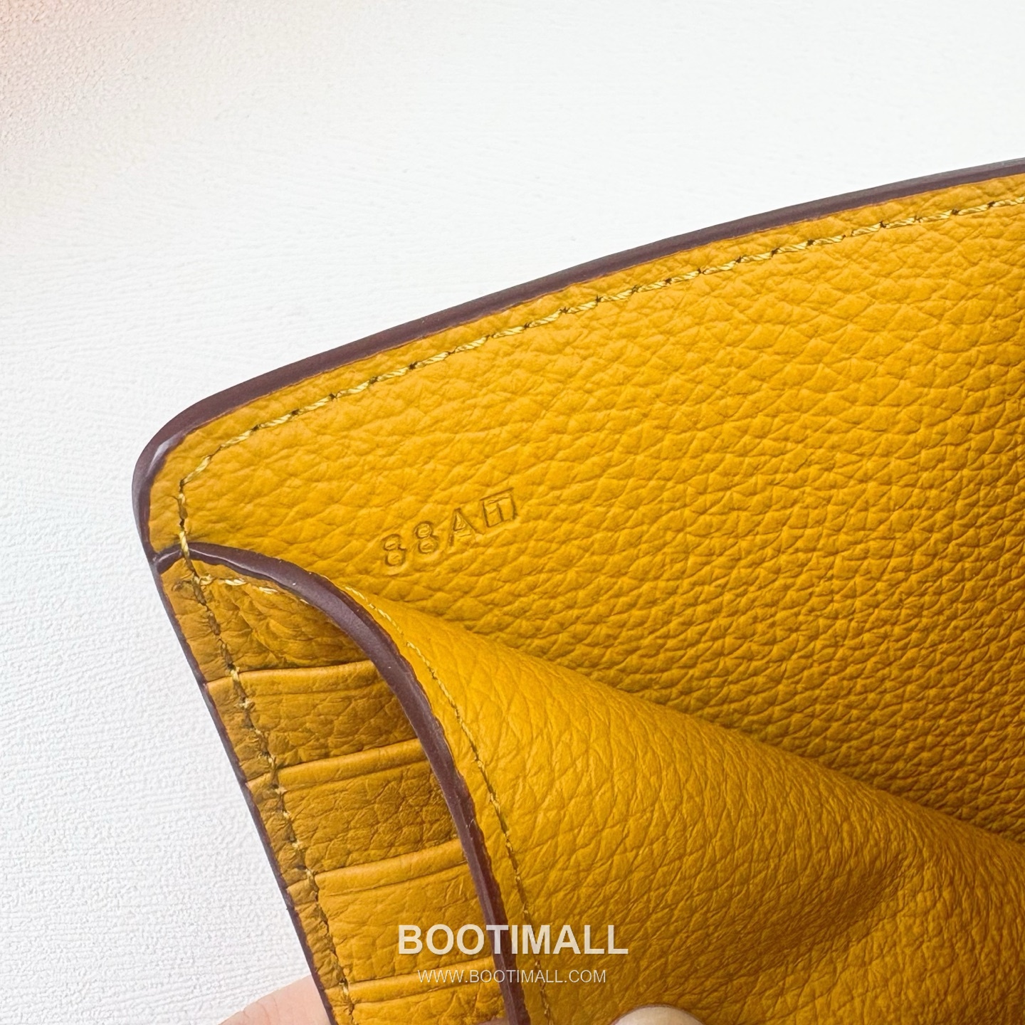 Hermès Togo Calfskin Wallet with Palladium Lock and Multi Slot Detail 에르메스 토고 카프스킨 팔라듐 락 멀티 슬롯 지갑 231 13.5cm 7