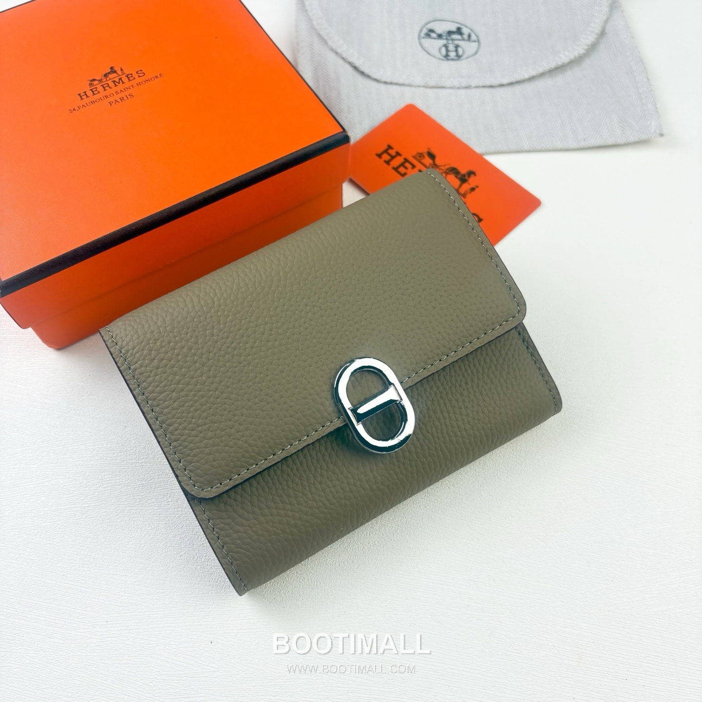 Hermès Togo Calfskin Wallet with Palladium Lock and Multi Slot Detail 에르메스 토고 카프스킨 팔라듐 락 멀티 슬롯 지갑 231 13.5cm 2