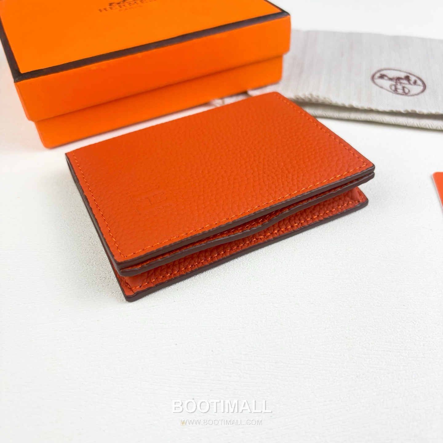 Hermès Togo Calfskin Card Holder with H Embossed Snap Closure Detail 에르메스 토고 카프스킨 H 엠보스 스냅 클로저 카드홀더 496 11cm 2