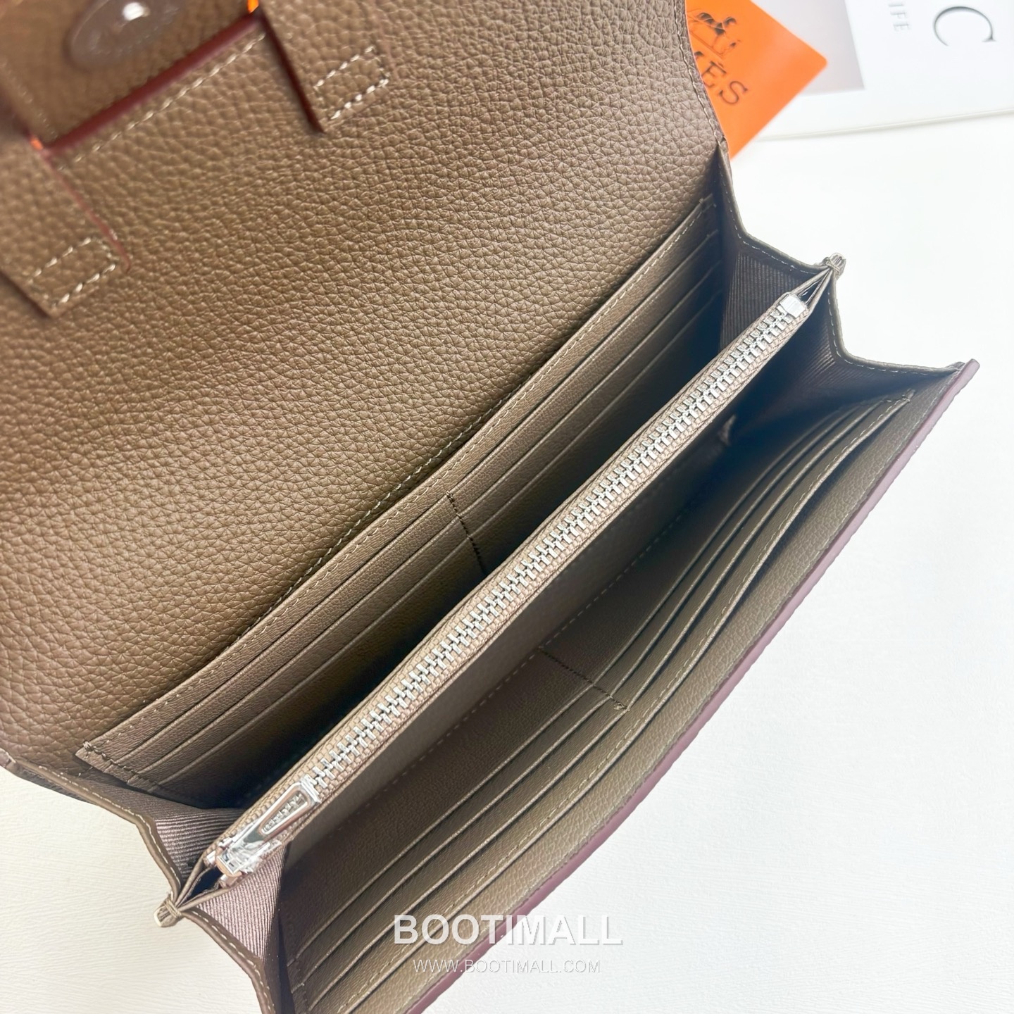 Hermès Long To Calfskin Wallet with Zip Coin Pocket Multi Compartment Detail 에르메스 롱 투 카프스킨 지퍼 코인포켓 멀티 컴파트먼트 장지갑 0688 20.5cm 6