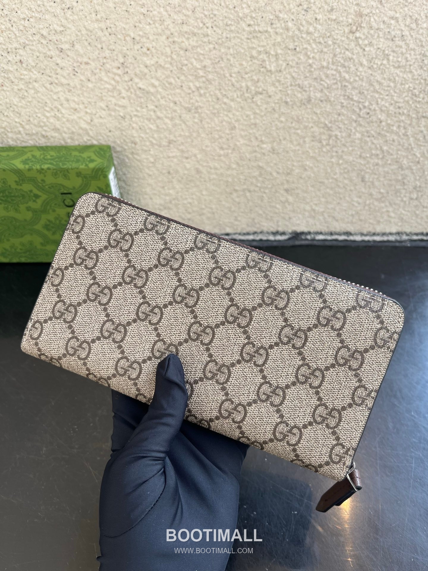 Gucci GG Supreme PVC Wallet with Double G Logo Leather Trim Detail 구찌 GG 수프림 PVC 더블 G 로고 레더 트림 장지갑 856562 19cm 5