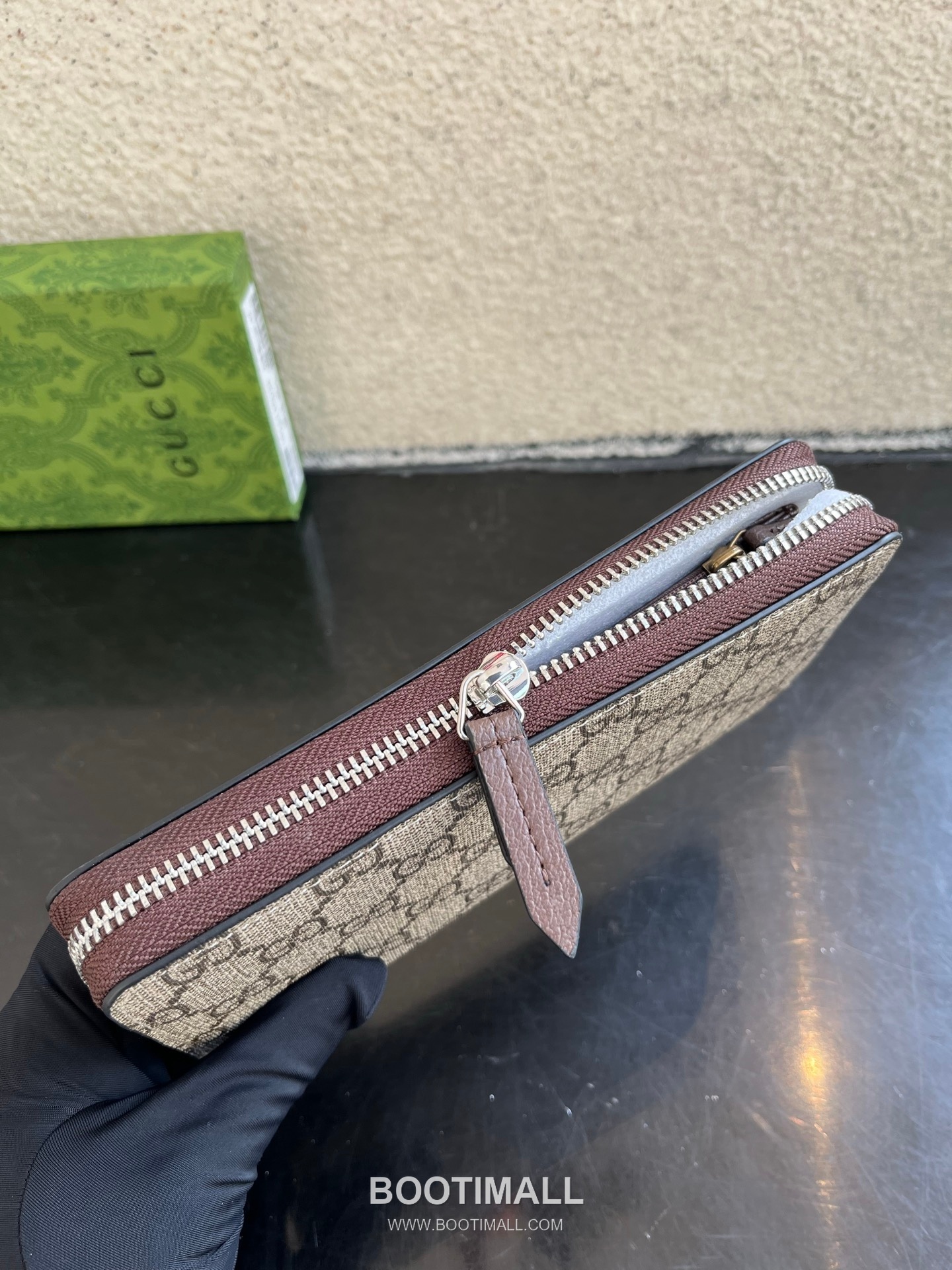 Gucci GG Supreme PVC Wallet with Double G Logo Leather Trim Detail 구찌 GG 수프림 PVC 더블 G 로고 레더 트림 장지갑 856562 19cm 7