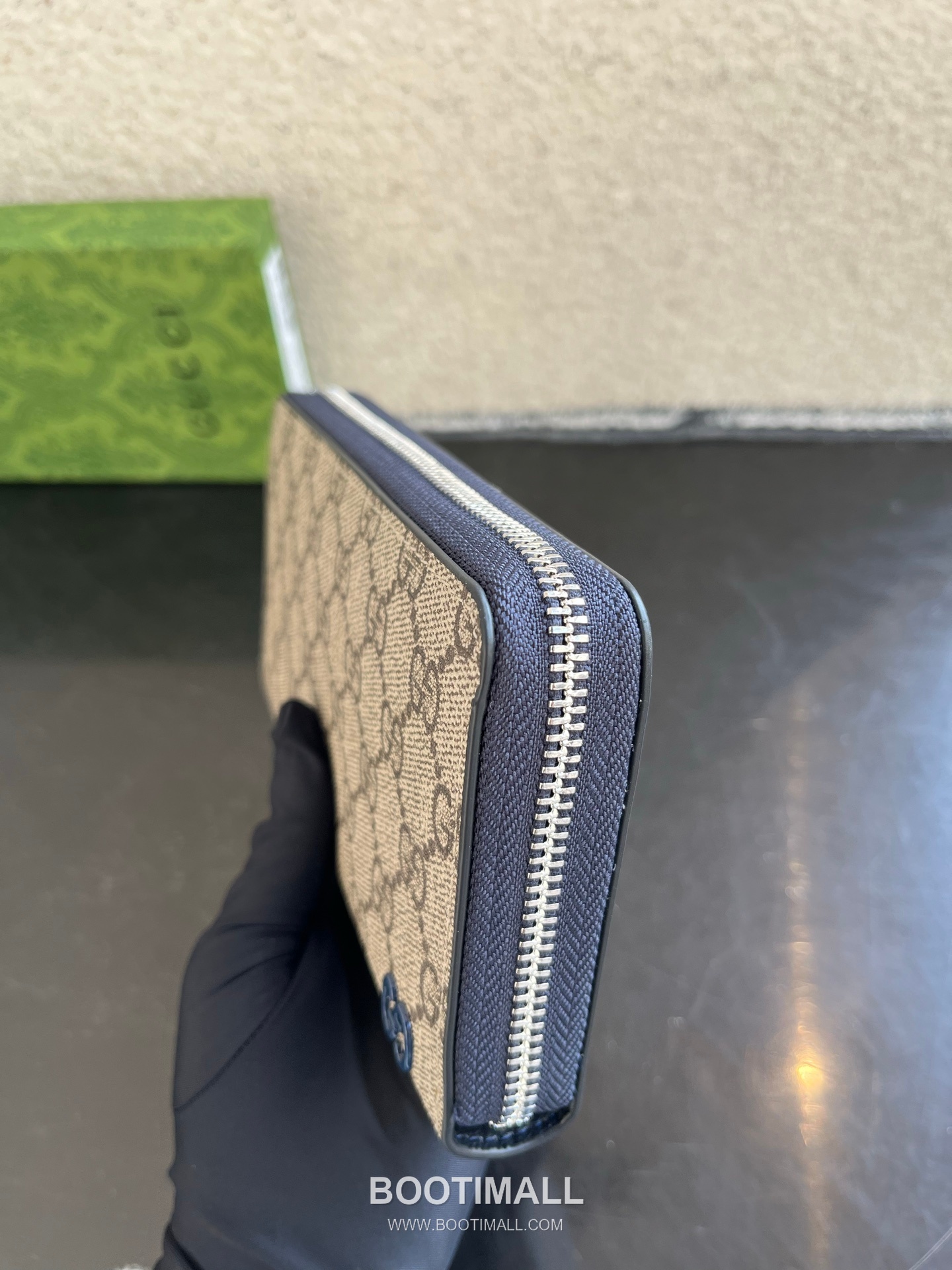 Gucci GG Supreme PVC Wallet with Double G Logo Leather Trim Detail 구찌 GG 수프림 PVC 더블 G 로고 레더 트림 장지갑 856562 19cm 5