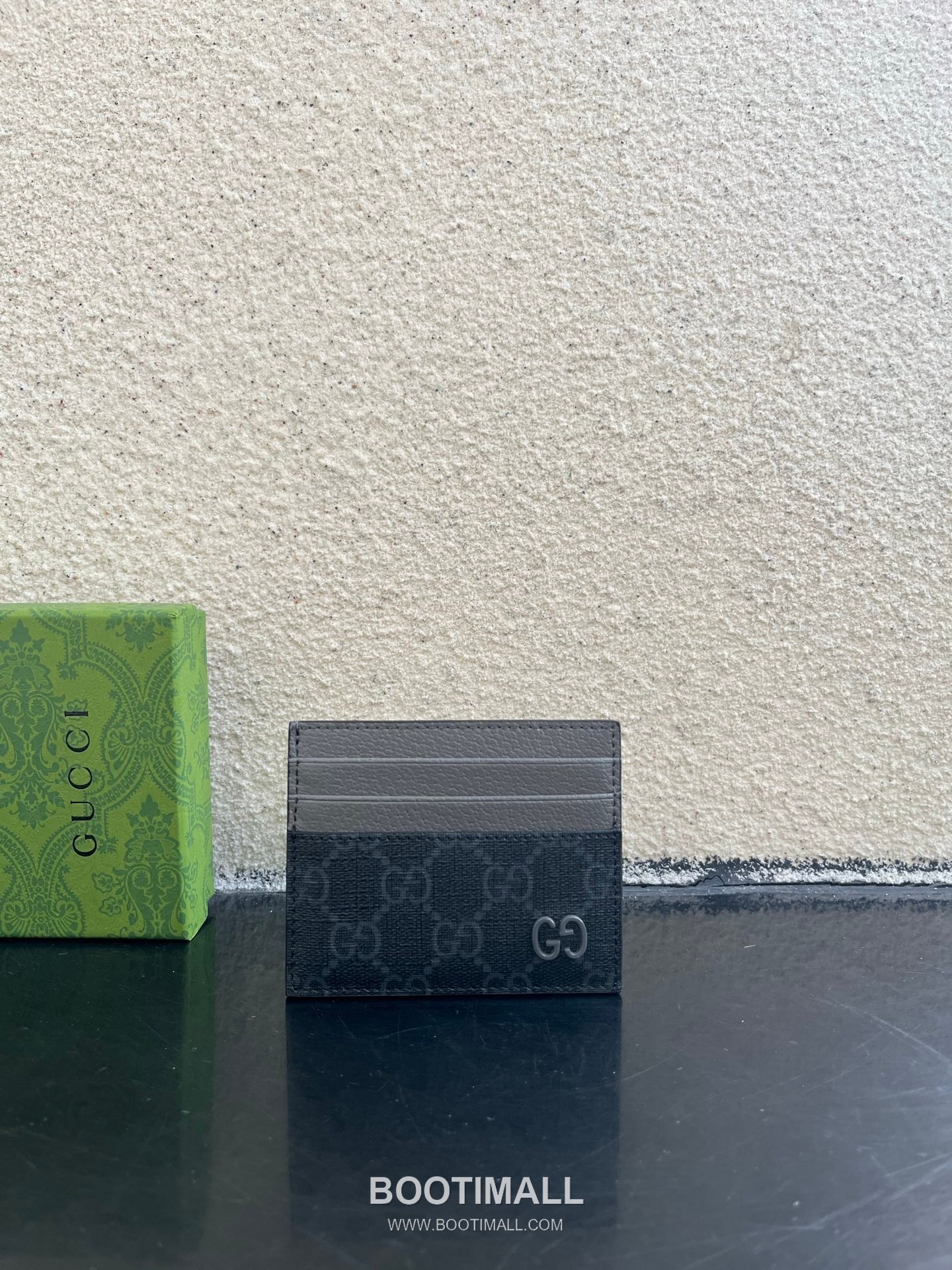 Gucci GG Supreme PVC Card Holder with Contrast Leather Interior Detail 구찌 GG 수프림 PVC 콘트라스트 레더 인테리어 카드홀더 795230 10cm 1