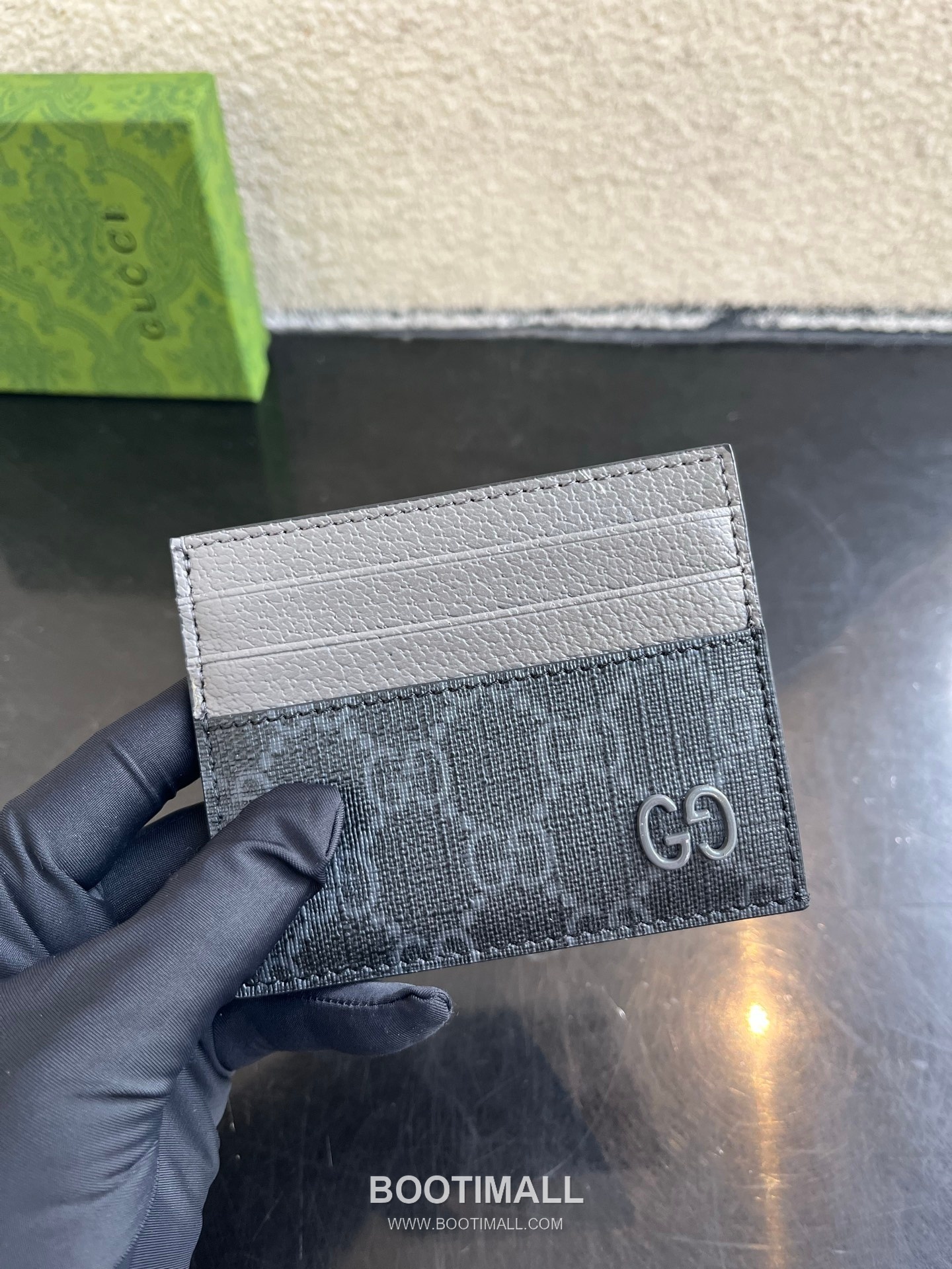 Gucci GG Supreme PVC Card Holder with Contrast Leather Interior Detail 구찌 GG 수프림 PVC 콘트라스트 레더 인테리어 카드홀더 795230 10cm 3