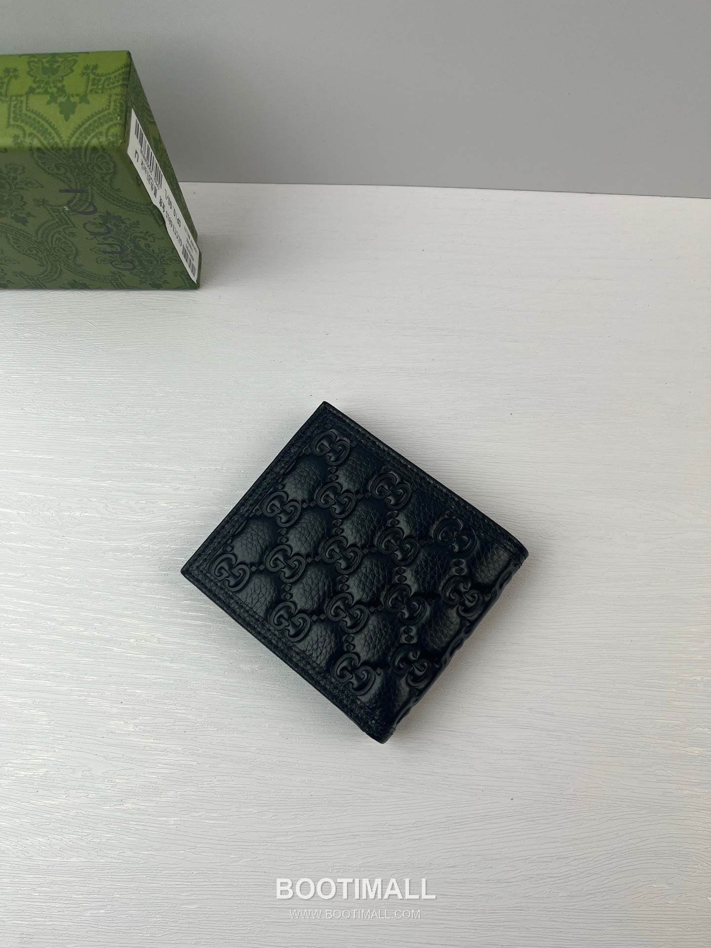 Gucci GG Calfskin Leather Bi-Fold Wallet with Logo Detail 구찌 GG 카프스킨 레더 바이폴드 반지갑 6818 11cm 2