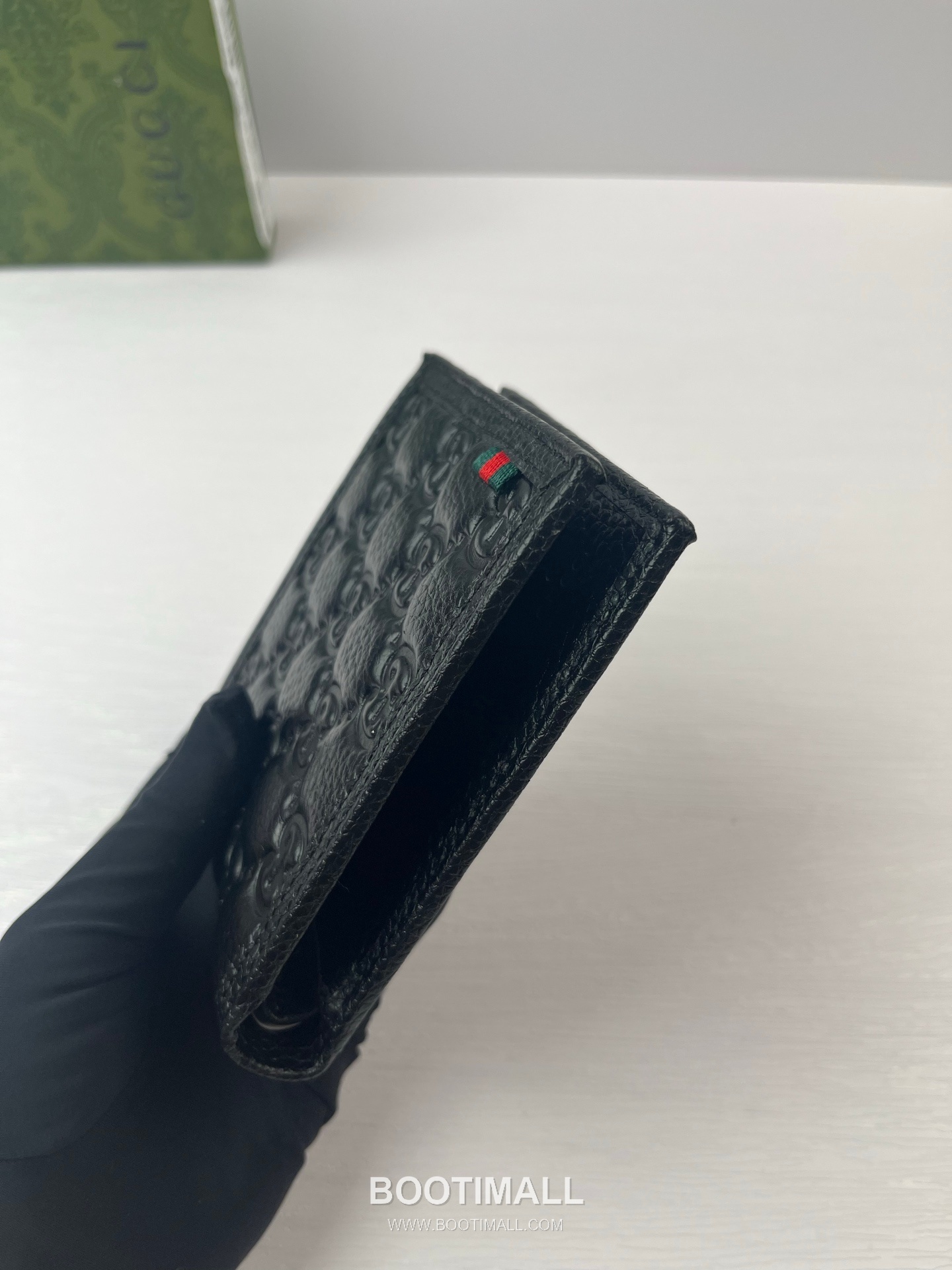 Gucci GG Calfskin Leather Bi-Fold Wallet with Logo Detail 구찌 GG 카프스킨 레더 바이폴드 반지갑 6818 11cm 5