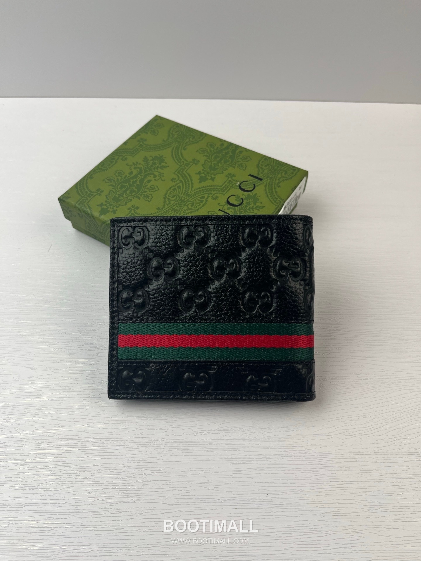 Gucci GG Calfskin Leather Bi-Fold Wallet with Logo Detail 구찌 GG 카프스킨 레더 바이폴드 반지갑 6815 11cm 2