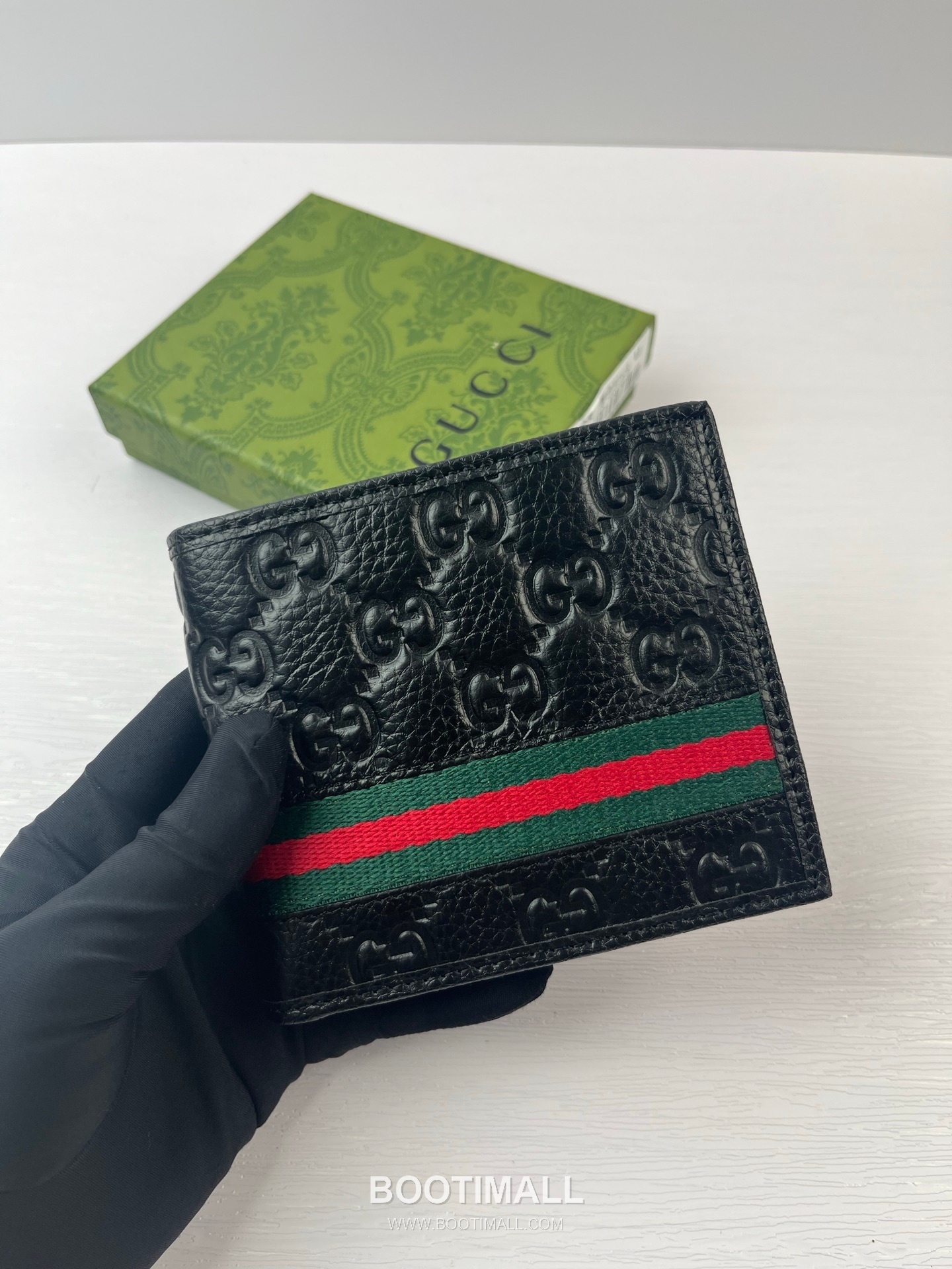 Gucci GG Calfskin Leather Bi-Fold Wallet with Logo Detail 구찌 GG 카프스킨 레더 바이폴드 반지갑 6815 11cm 3