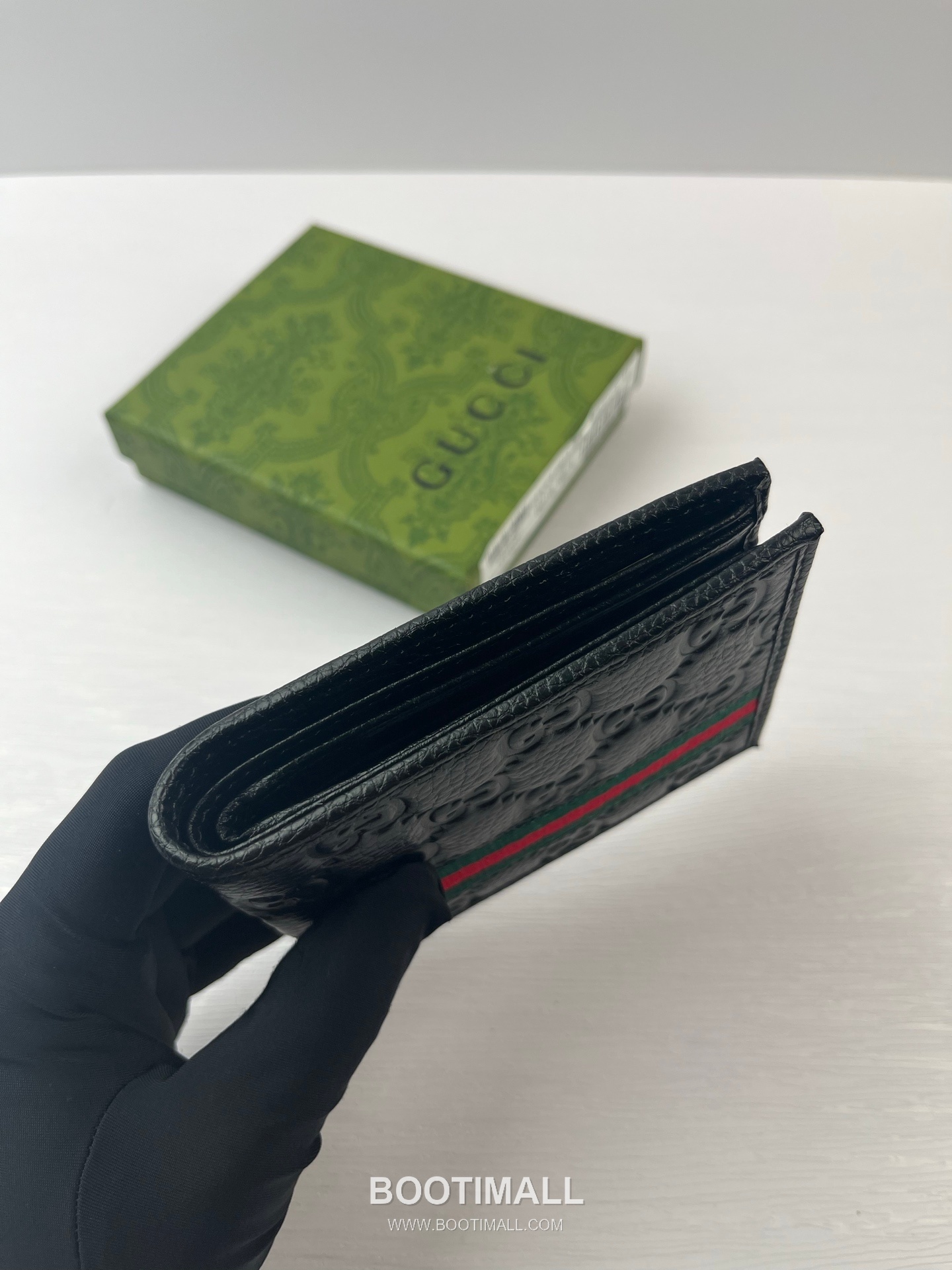 Gucci GG Calfskin Leather Bi-Fold Wallet with Logo Detail 구찌 GG 카프스킨 레더 바이폴드 반지갑 6815 11cm 5