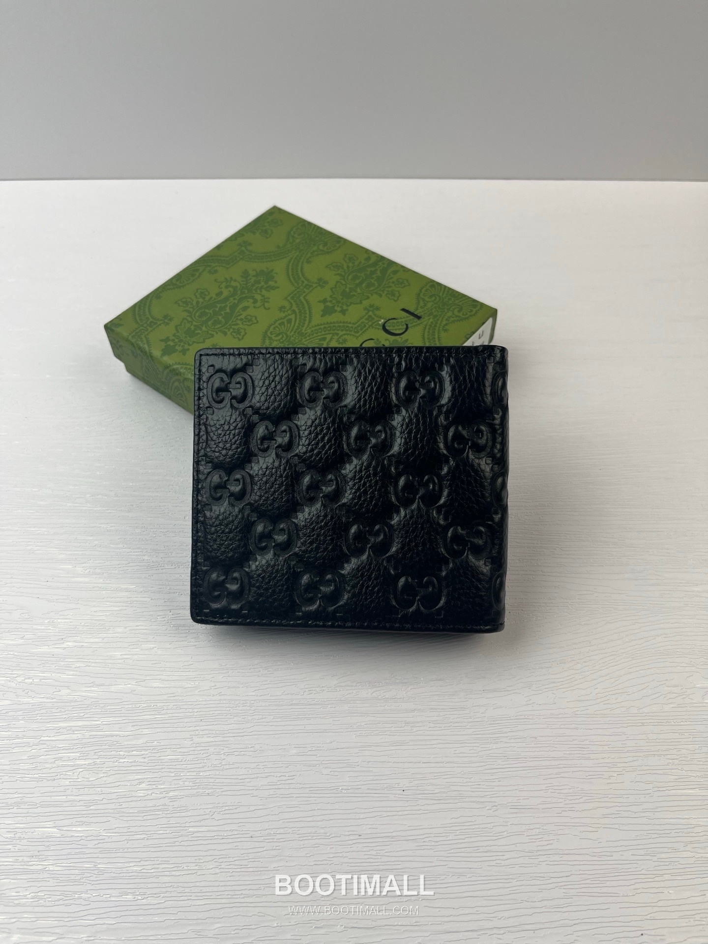 Gucci GG Calfskin Leather Bi-Fold Wallet with Logo Detail 구찌 GG 카프스킨 레더 바이폴드 반지갑 6811 11cm 2