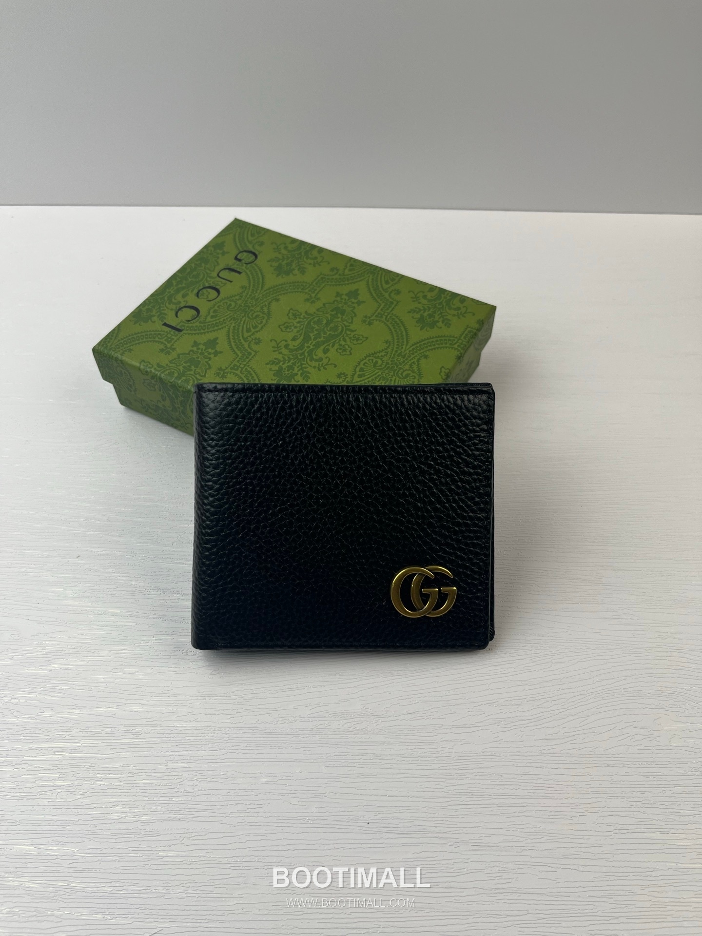 Gucci GG Calfskin Leather Bi-Fold Wallet with Logo Detail 구찌 GG 카프스킨 레더 바이폴드 반지갑 508565 11cm 1