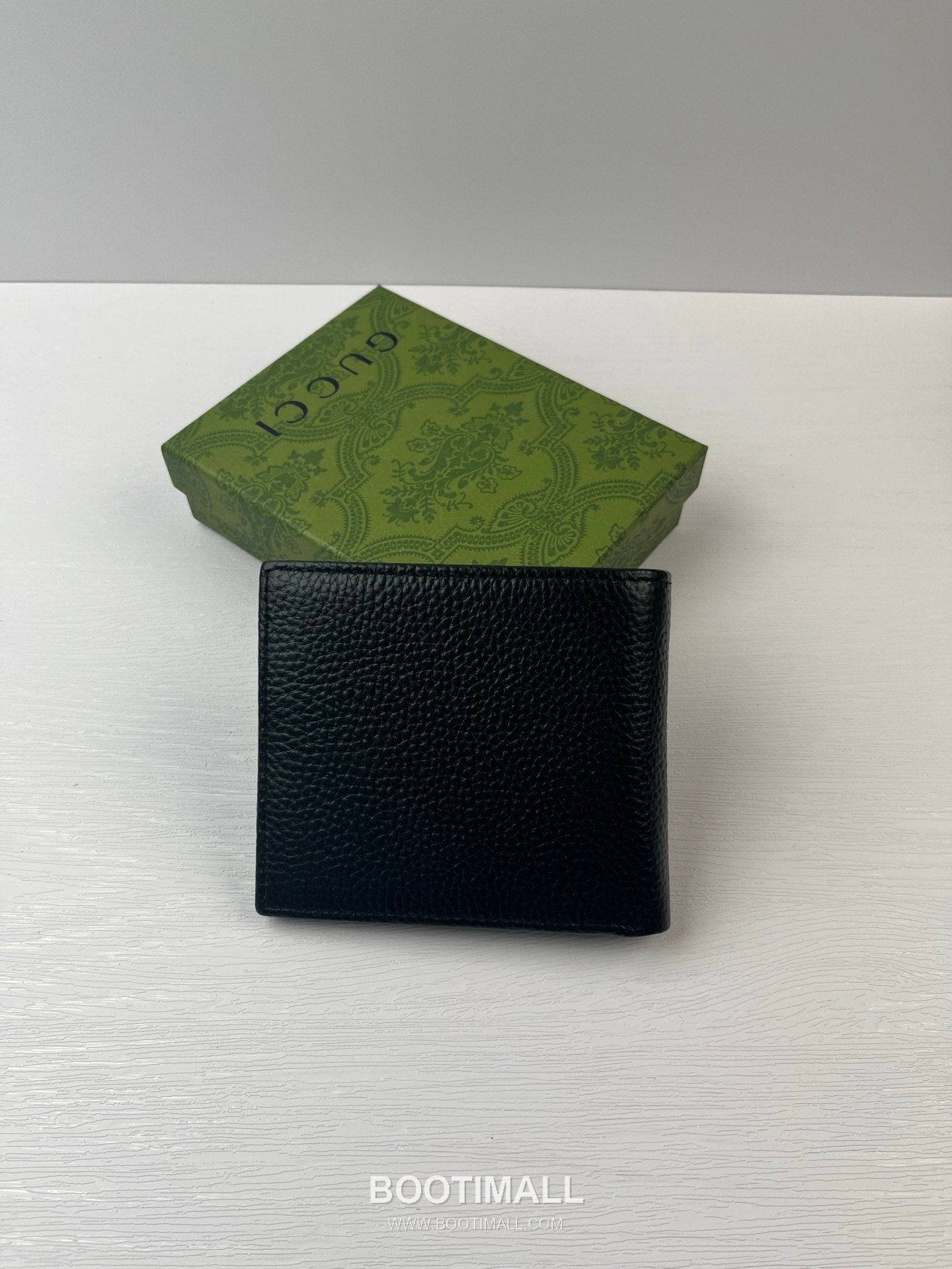 Gucci GG Calfskin Leather Bi-Fold Wallet with Logo Detail 구찌 GG 카프스킨 레더 바이폴드 반지갑 508565 11cm 2