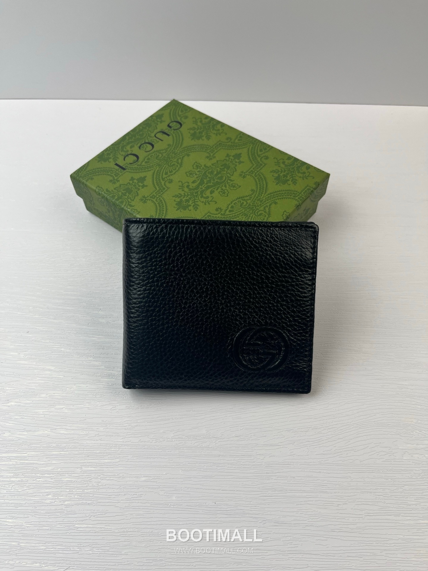 Gucci GG Calfskin Leather Bi-Fold Wallet with Logo Detail 구찌 GG 카프스킨 레더 바이폴드 반지갑 6812 11cm 1