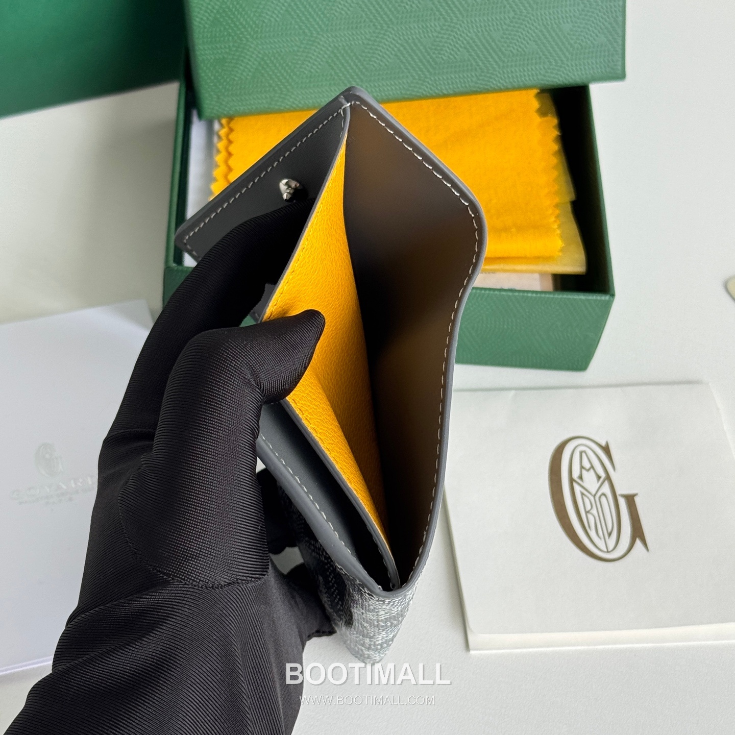 Goyard Marigny Goyardine Canvas Calfskin Coin Wallet with Snap Closure 고야드 마리니 고야르딘 캔버스 카프스킨 코인 지갑 스냅클로저 3312 10cm 9