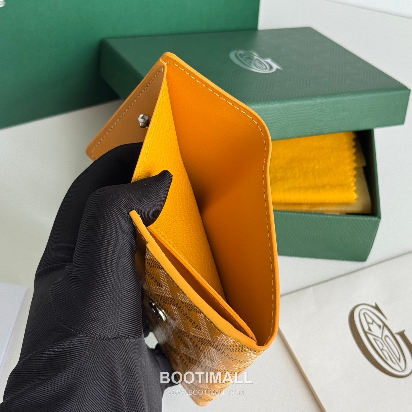 Goyard Marigny Goyardine Canvas Calfskin Coin Wallet with Snap Closure 고야드 마리니 고야르딘 캔버스 카프스킨 코인 지갑 스냅클로저 3312 10cm 9