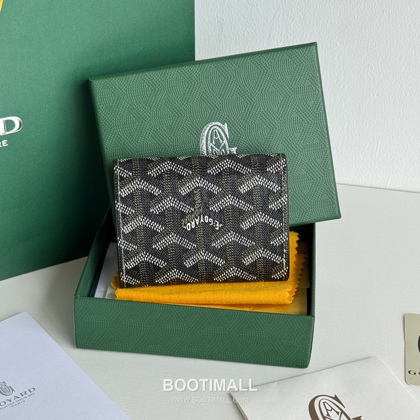 Goyard Marigny Goyardine Canvas Calfskin Coin Wallet with Snap Closure 고야드 마리니 고야르딘 캔버스 카프스킨 코인 지갑 스냅클로저 3312 10cm 3