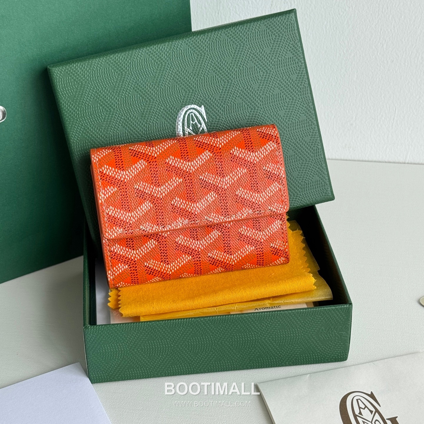 Goyard Marigny Goyardine Canvas Calfskin Coin Wallet with Snap Closure 고야드 마리니 고야르딘 캔버스 카프스킨 코인 지갑 스냅클로저 3312 10cm 2